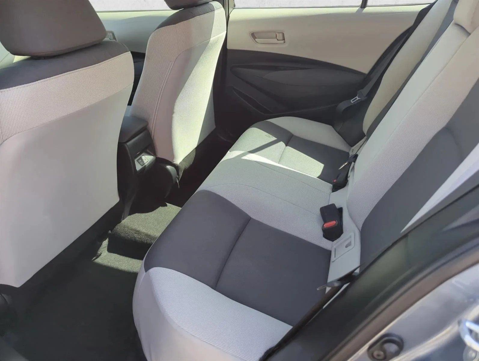 2026 Toyota Corolla LE CVT (Natl) photo 10