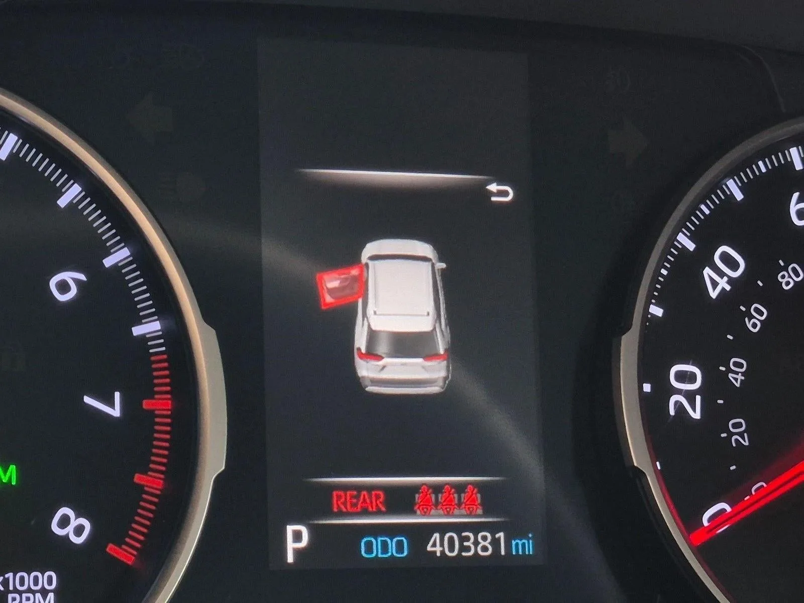 2019 Toyota RAV4 XLE Premium FWD (Natl) photo 10
