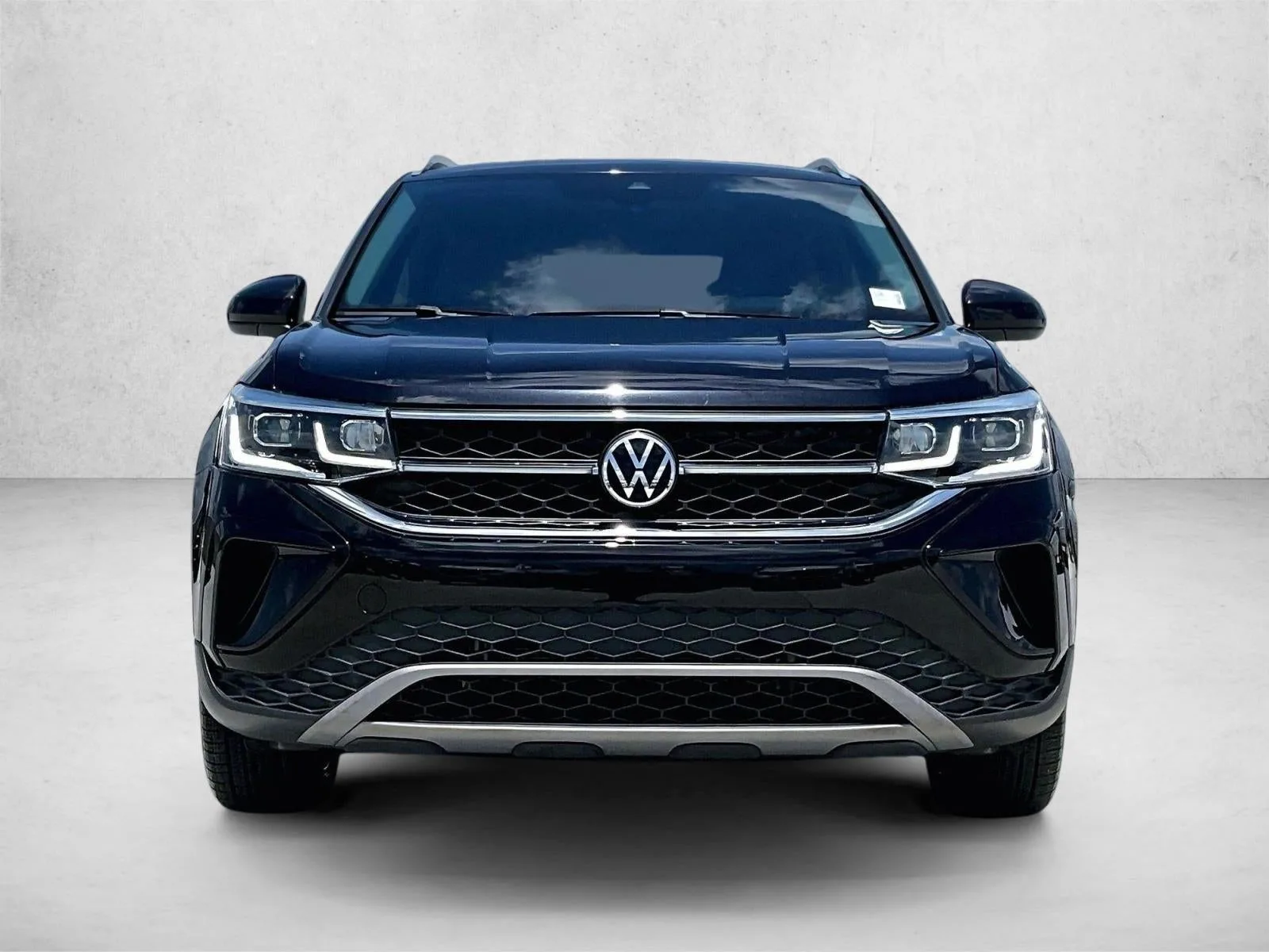 2022 Volkswagen Taos SEL 4MOTION photo 3