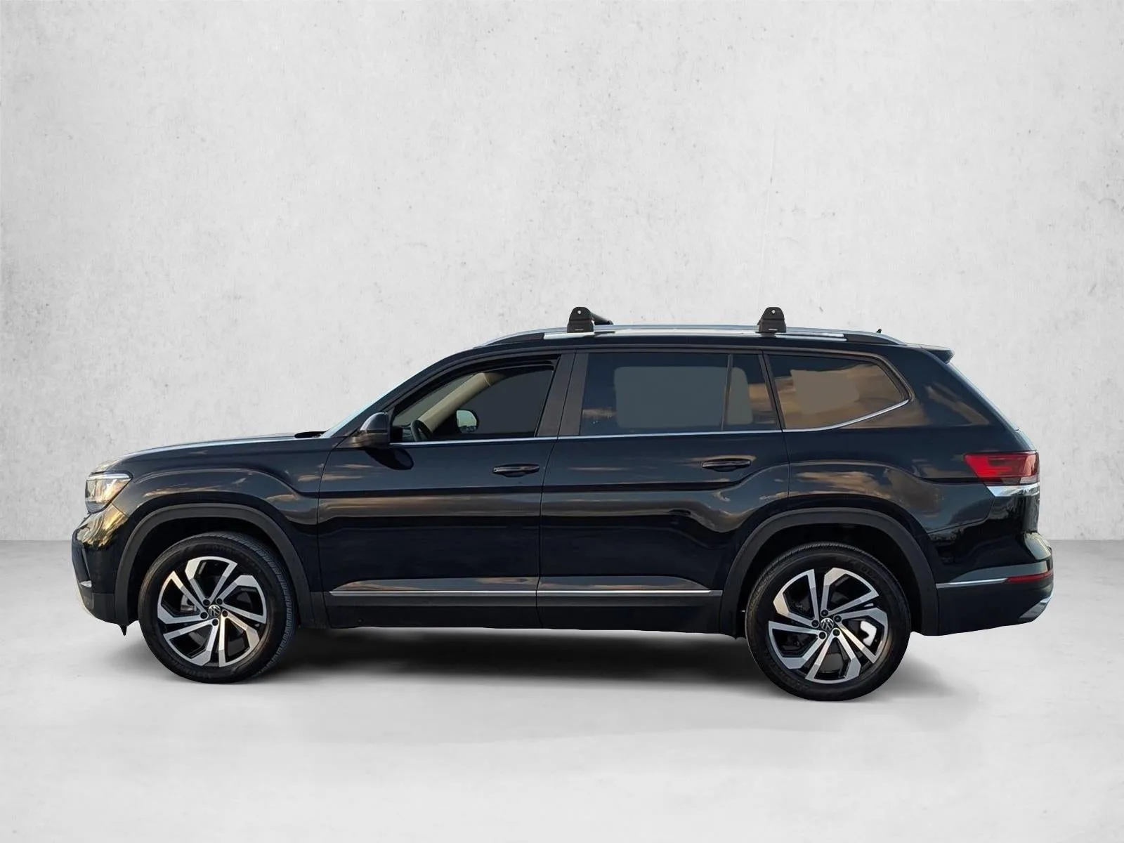 2023 Volkswagen Atlas 3.6L V6 SEL photo 9