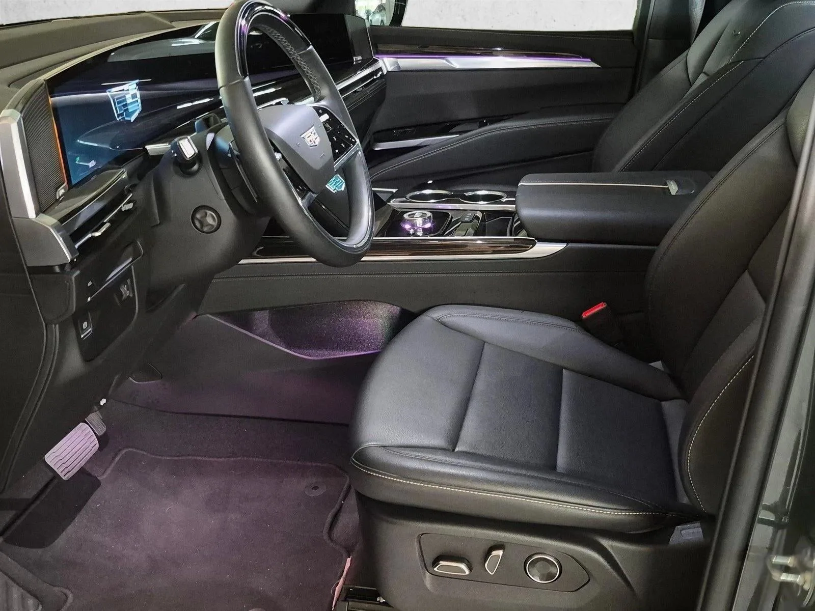 2025 Cadillac Escalade Luxury photo 12
