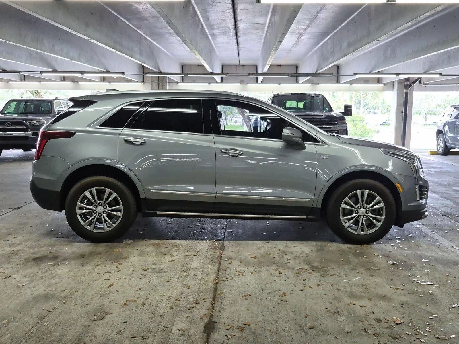 2023 Cadillac XT5 FWD Premium Luxury photo 4