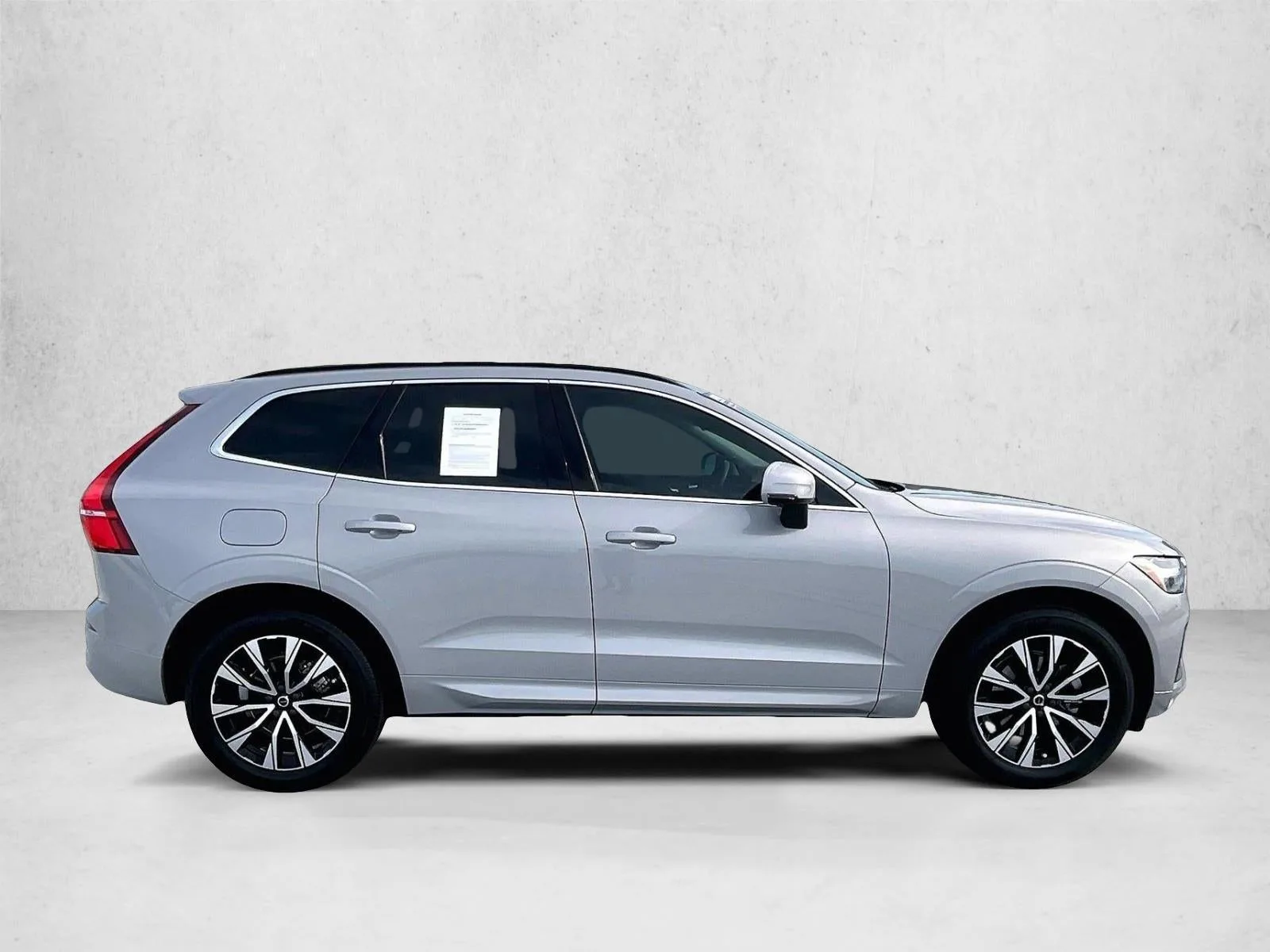 2023 Volvo XC60 Core photo 5