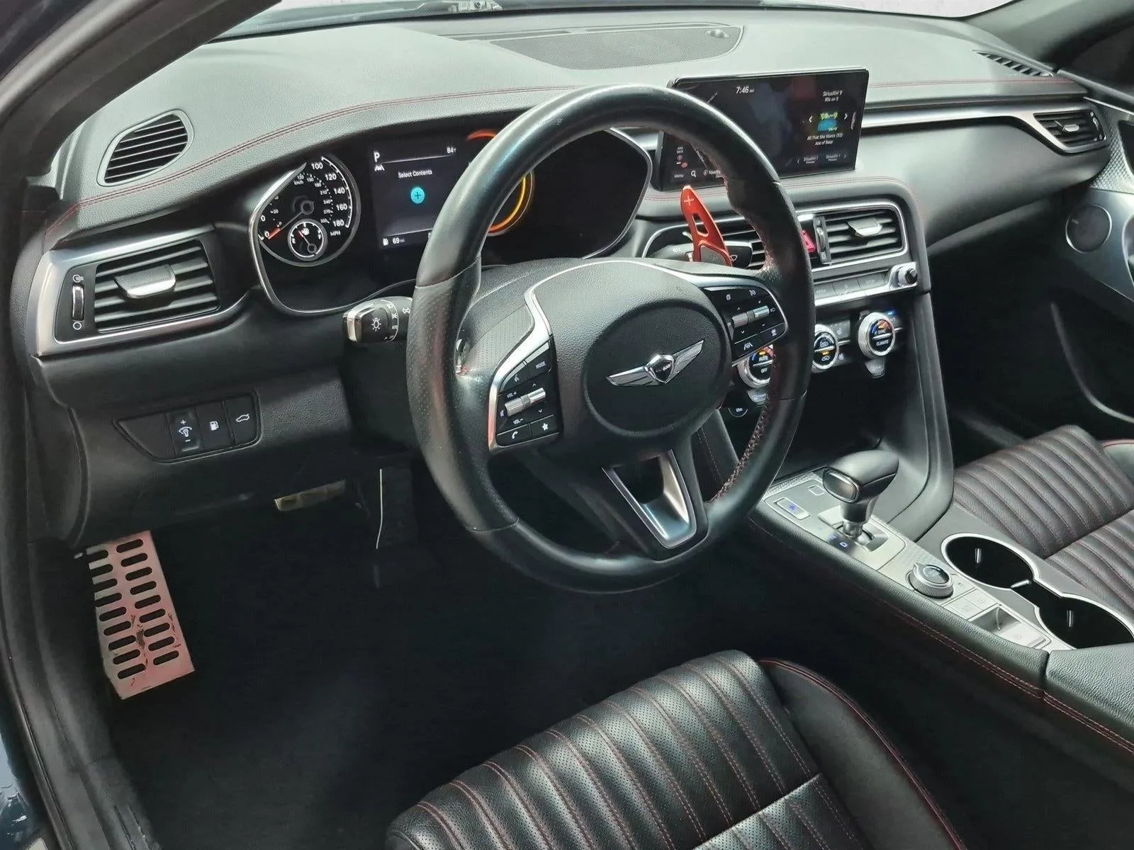 2022 Genesis G70 3.3T RWD photo 10