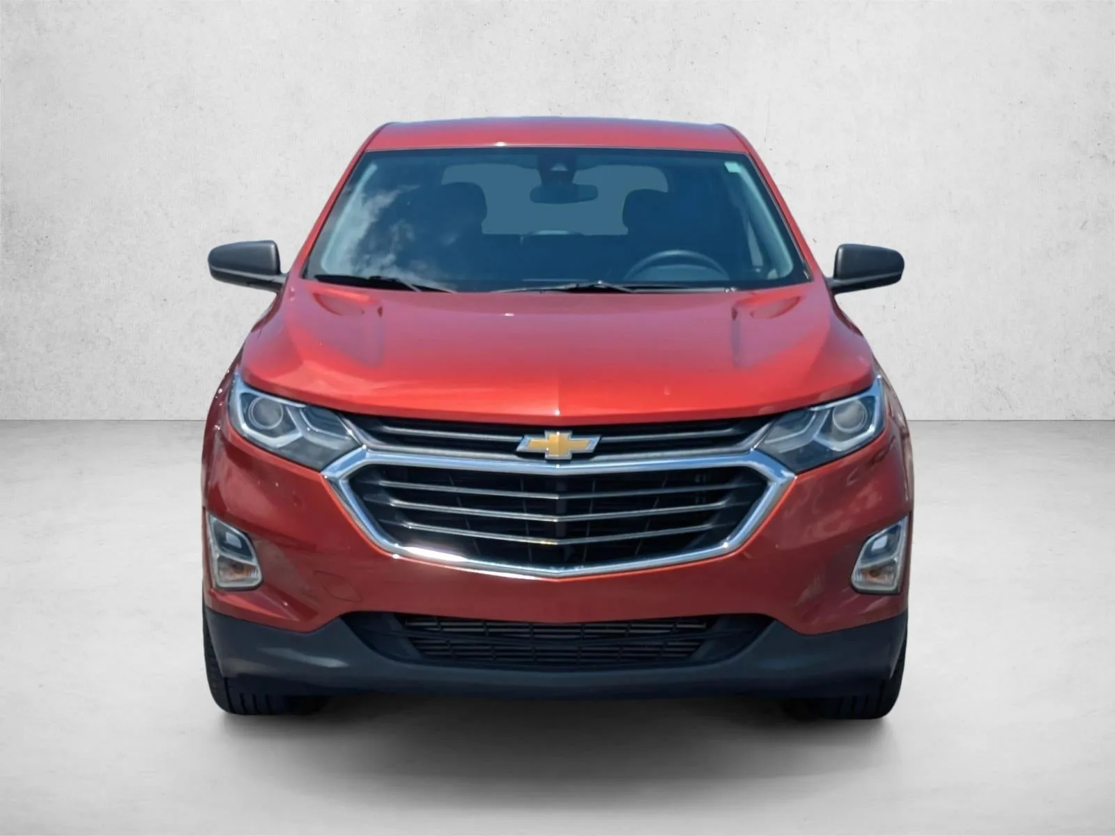 2020 Chevrolet Equinox LS photo 2