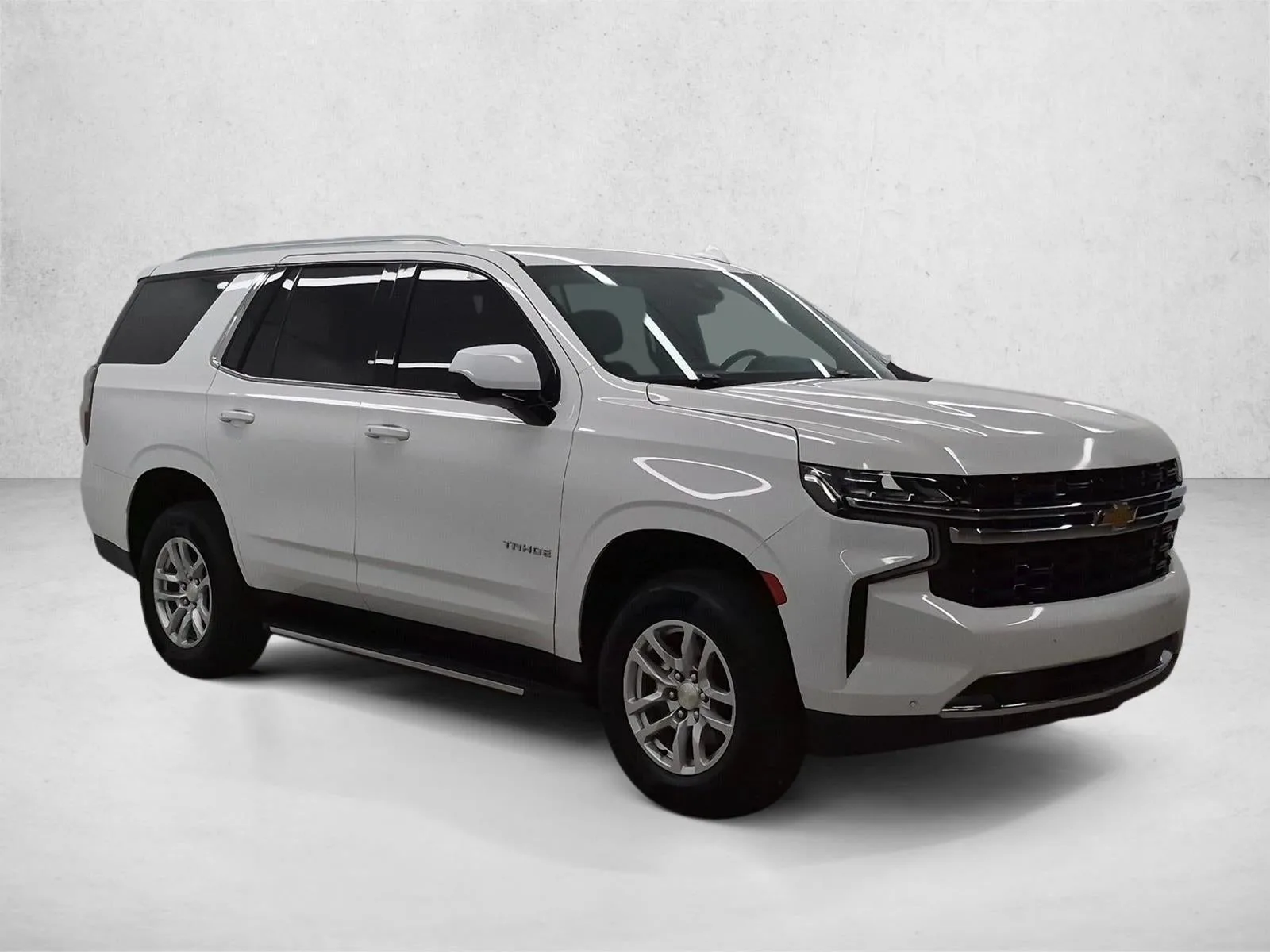 2023 Chevrolet Tahoe LS photo 3