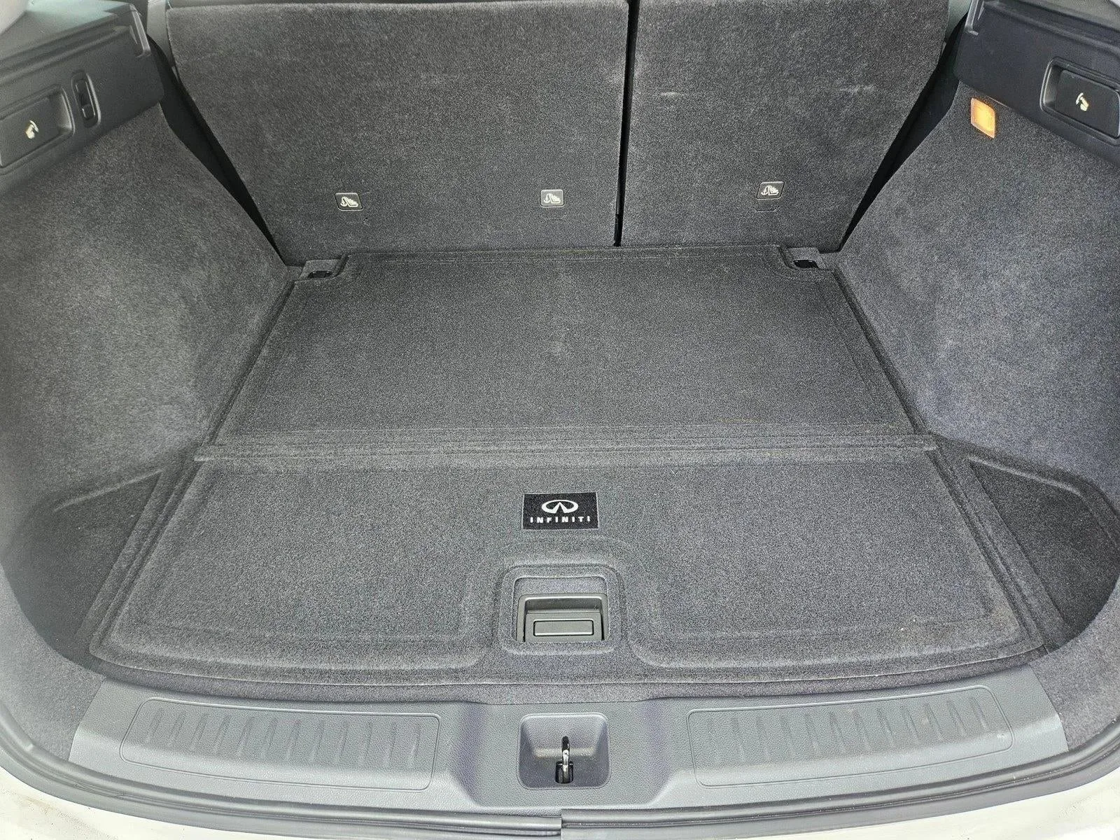 2020 INFINITI QX50 LUXE FWD photo 6