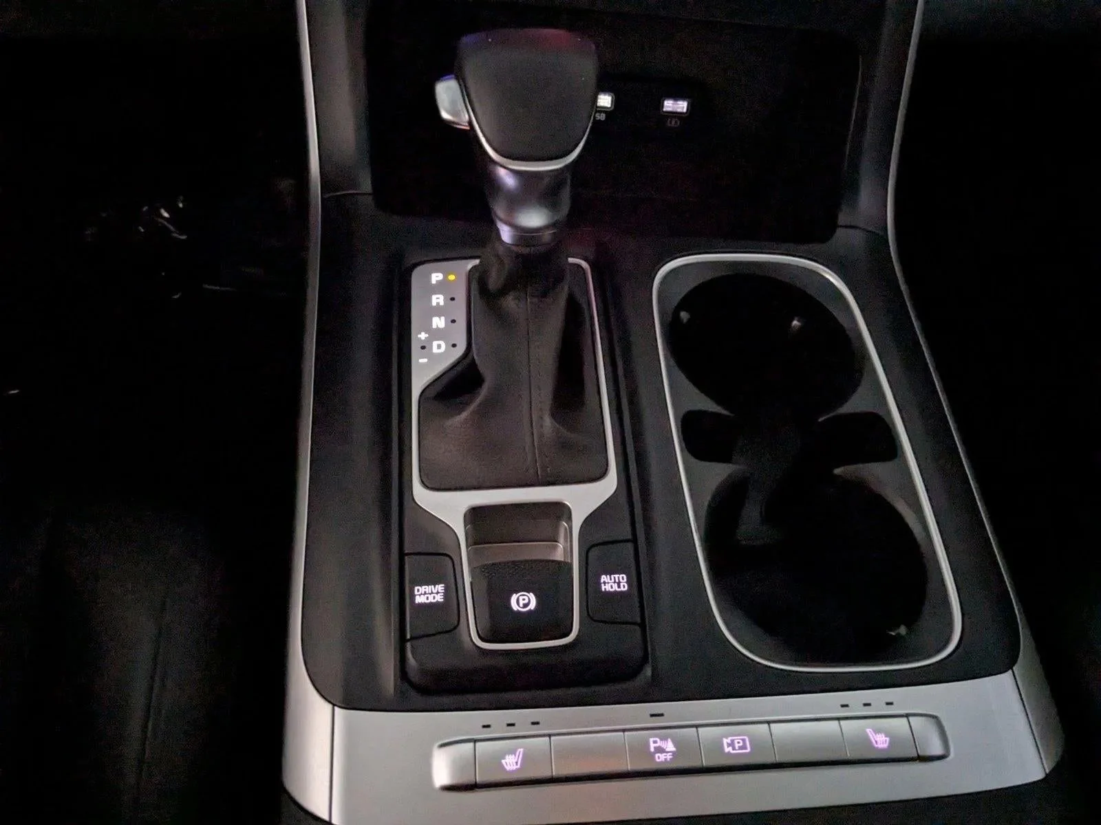 2023 Kia Carnival MPV LX Seat Package photo 12