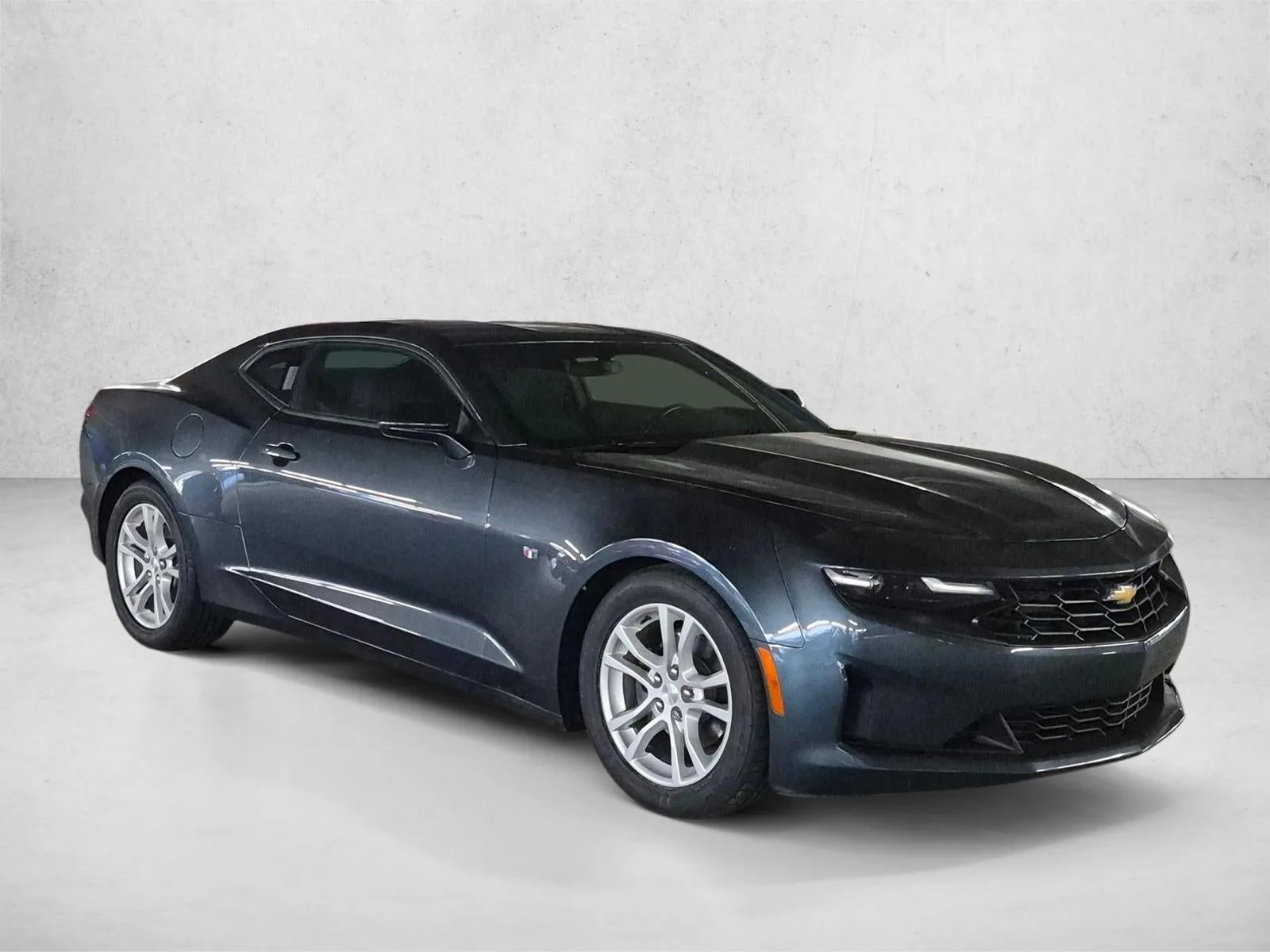 2022 Chevrolet Camaro 1LS photo 3