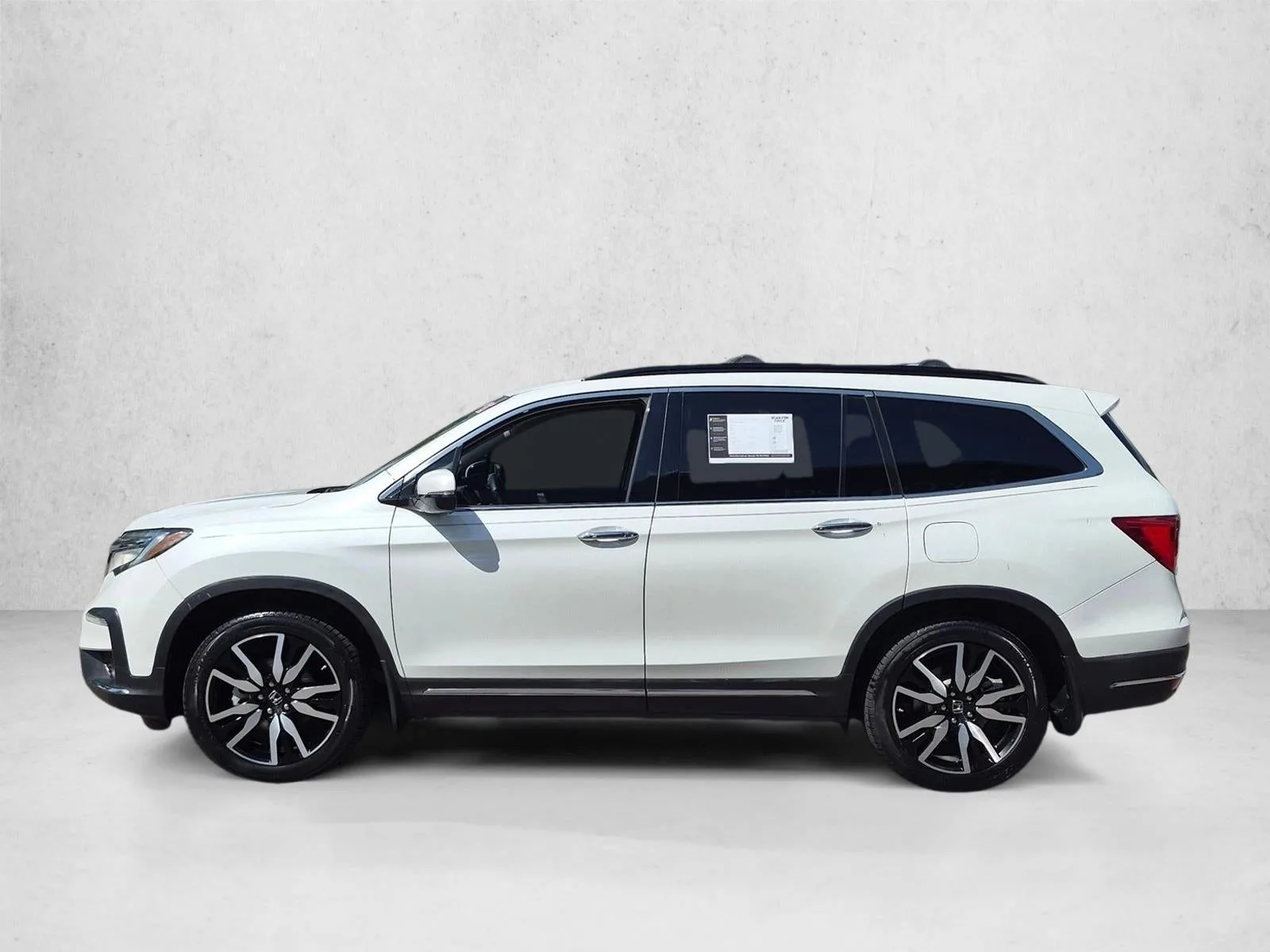 2022 Honda Pilot Touring 7-Passenger 2WD photo 8