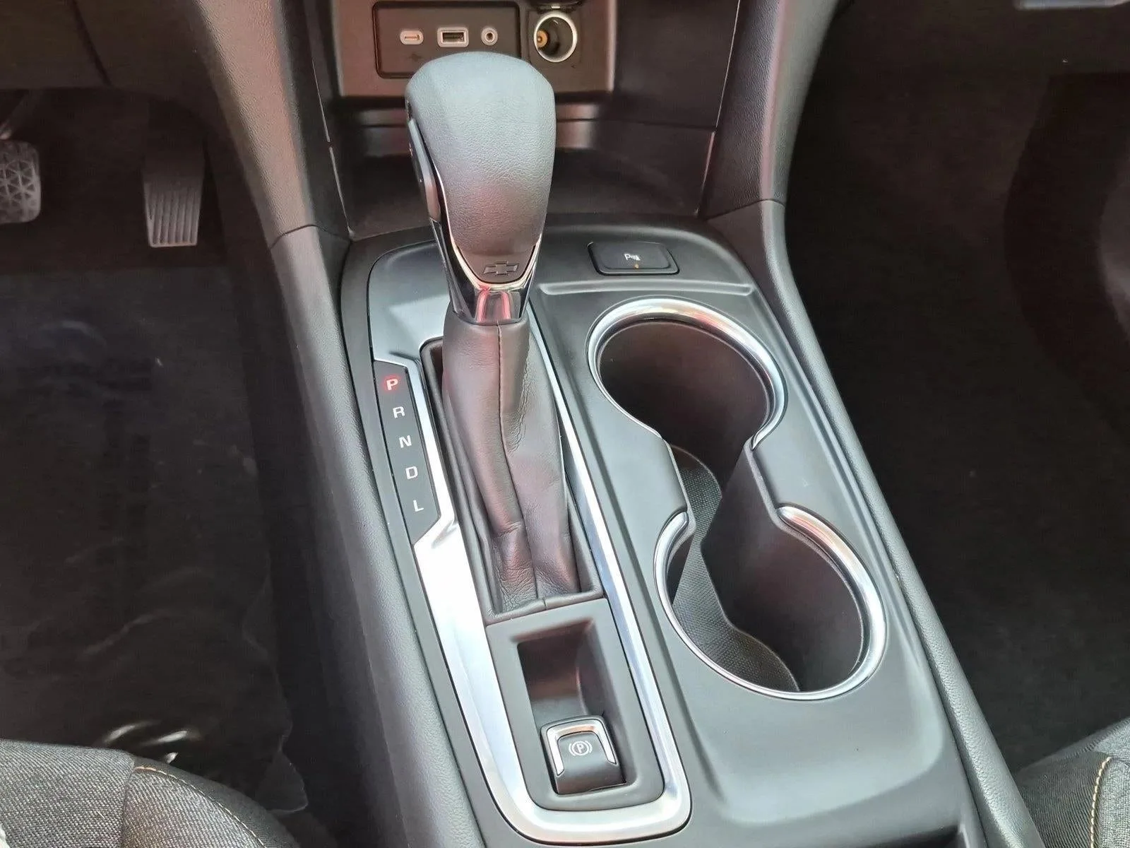 2024 Chevrolet Equinox LT photo 12