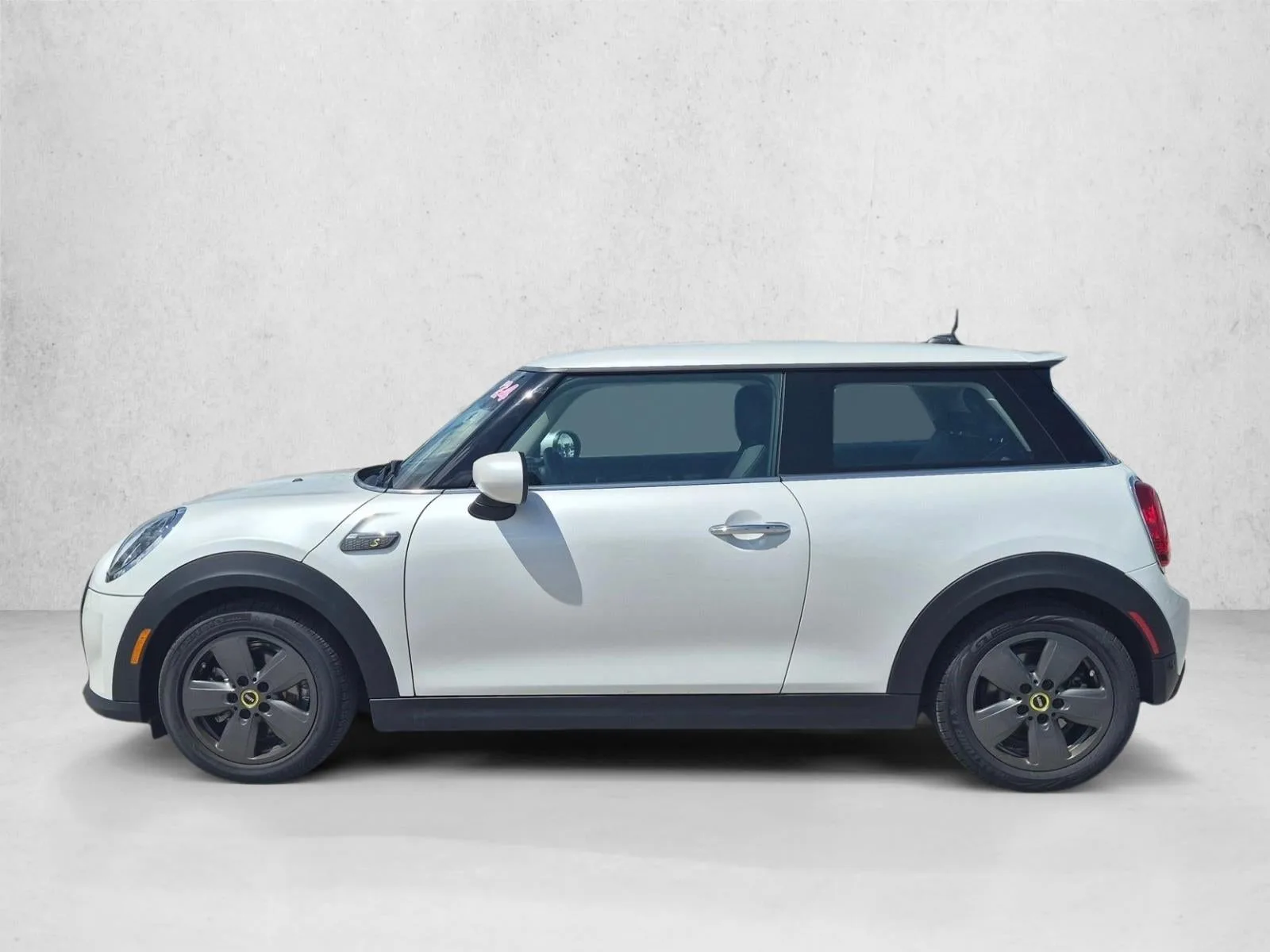 2024 MINI Electric Hardtop 2 Door Cooper SE photo 9