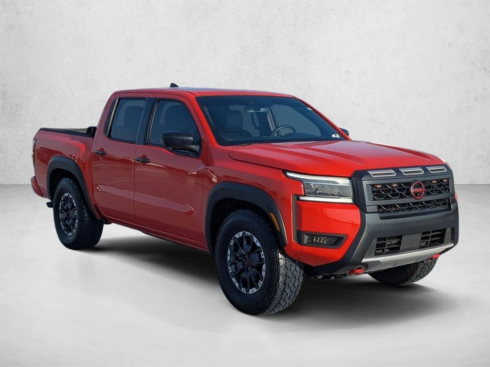2025 Nissan Frontier Crew Cab PRO-X 4x2 photo 3