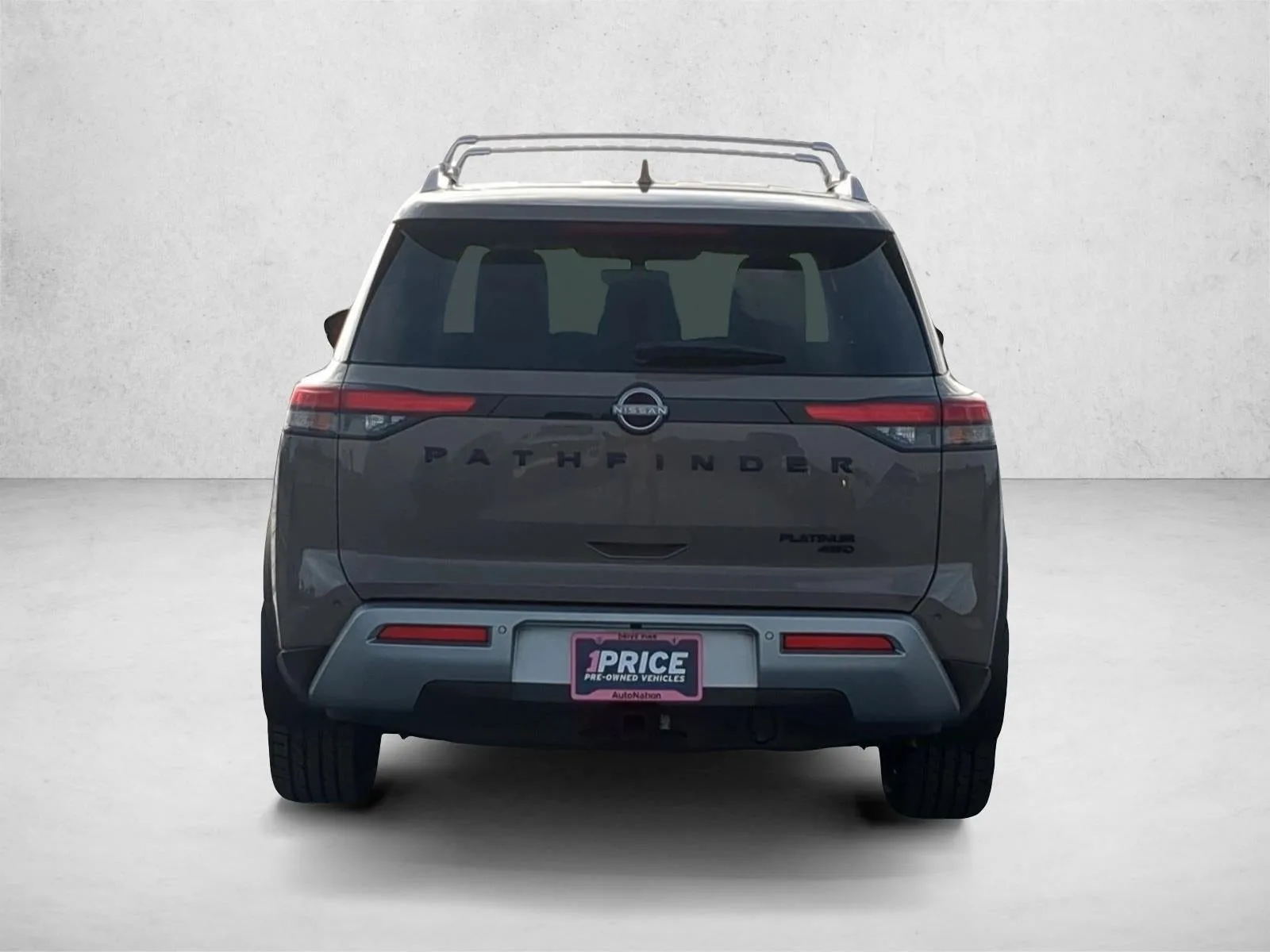 2023 Nissan Pathfinder Platinum 4WD photo 7