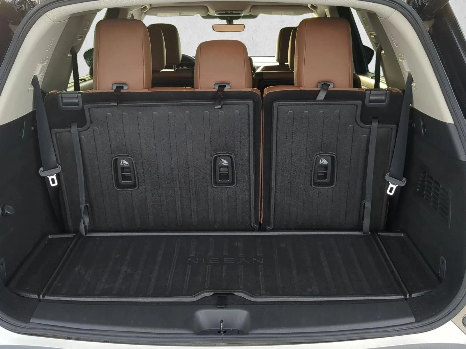 2023 Nissan Pathfinder Platinum 4WD photo 6
