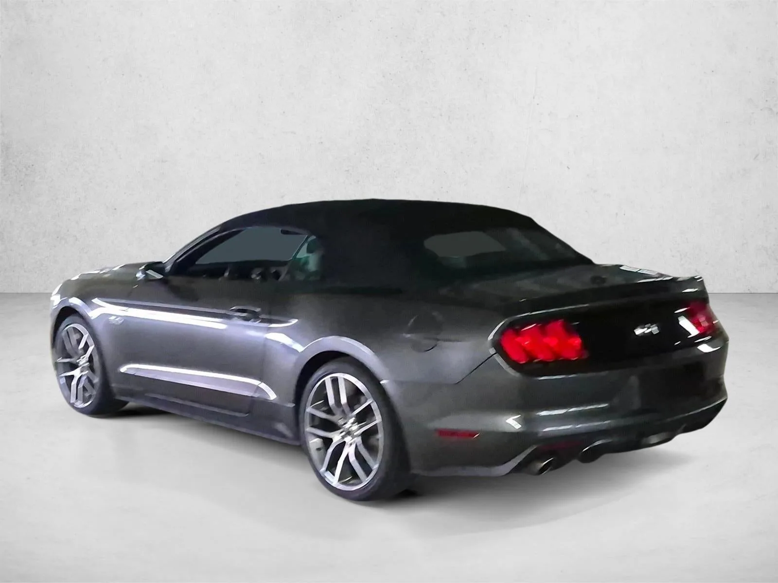 2015 Ford Mustang GT Premium photo 7