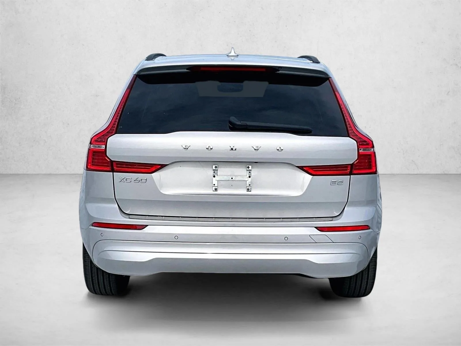 2023 Volvo XC60 Core photo 4