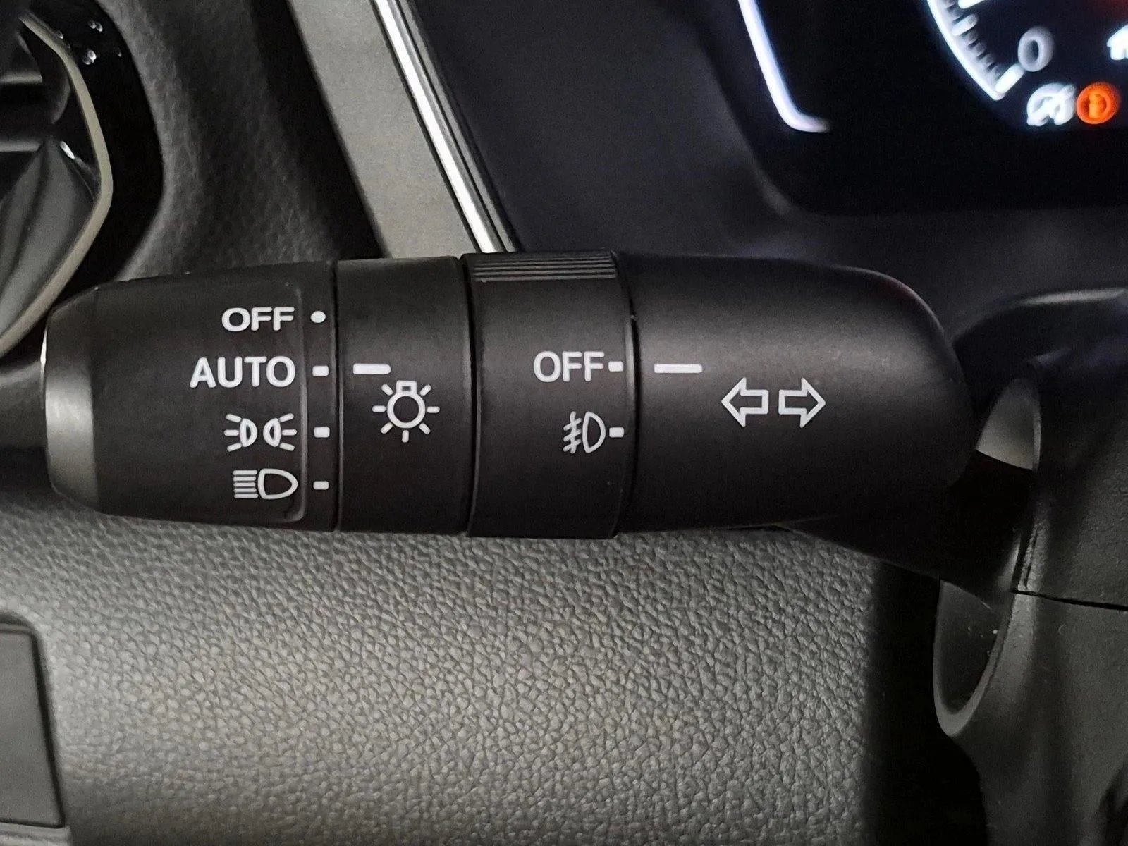 2023 Honda Pilot AWD EX-L 7 Passenger photo 11