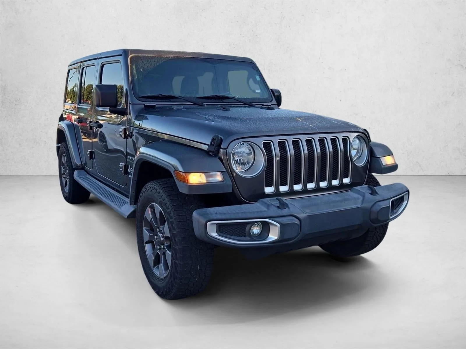 2018 Jeep Wrangler Unlimited Sahara 4x4 photo 3