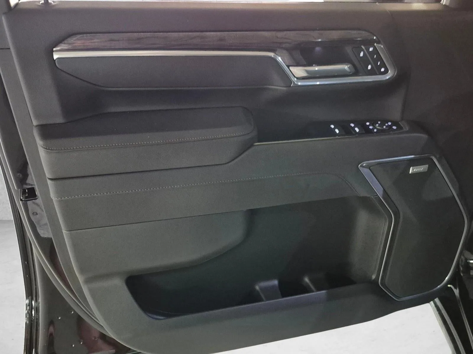 2025 Chevrolet Silverado 2500 HD LTZ photo 10