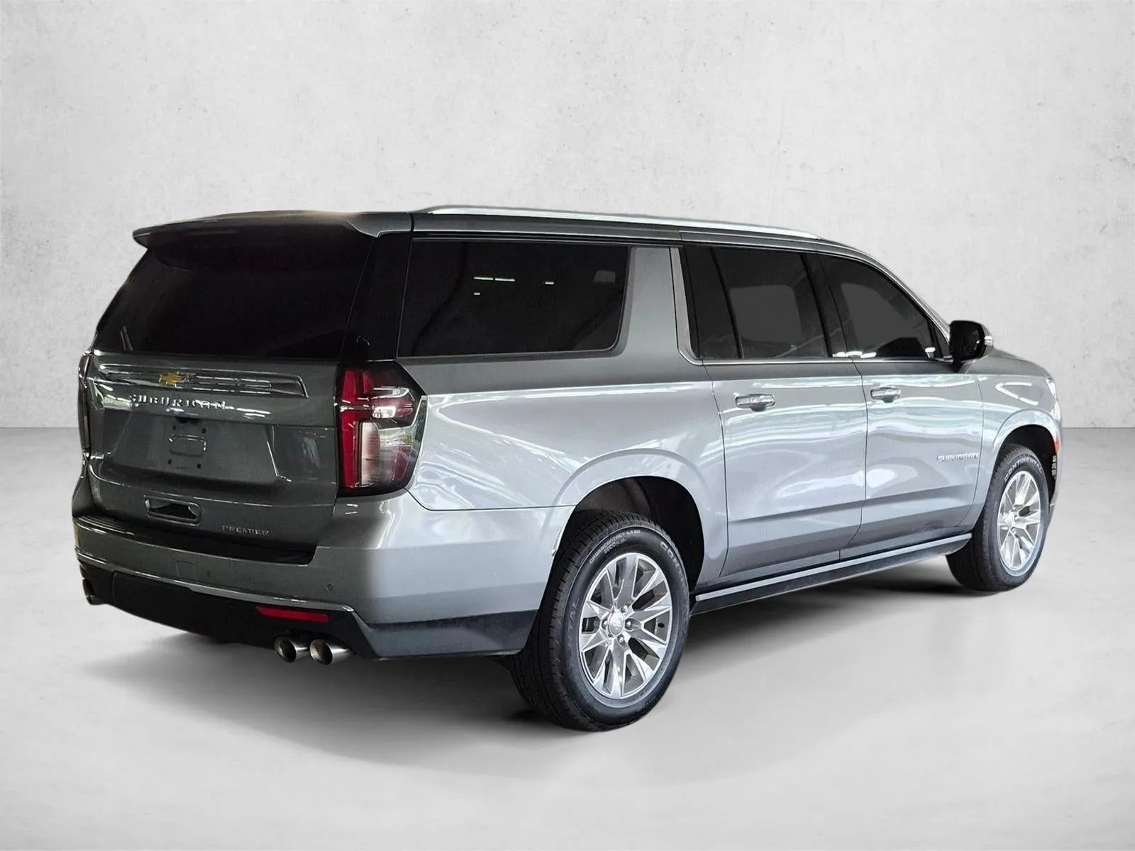 2023 Chevrolet Suburban Premier photo 5