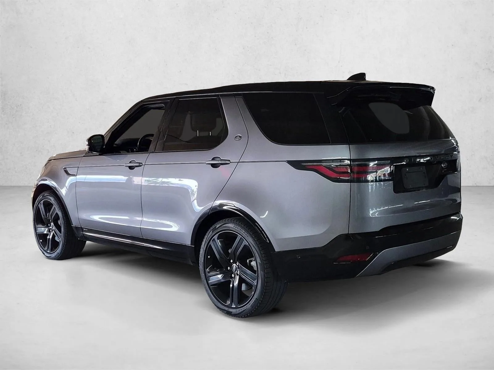 2022 Land Rover Discovery HSE R-Dynamic photo 7
