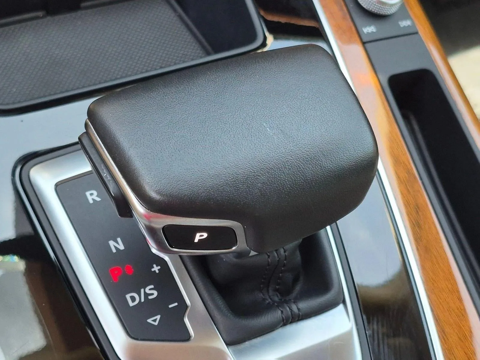 2022 Audi Q5 S line Premium 45 TFSI quattro photo 6