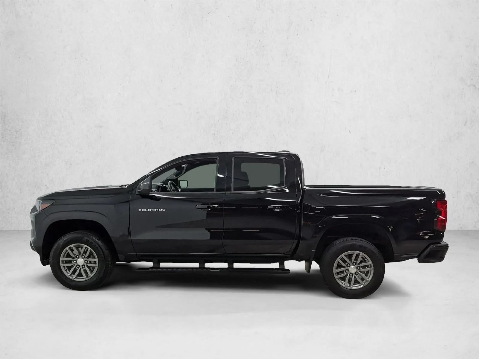 2024 Chevrolet Colorado LT photo 9