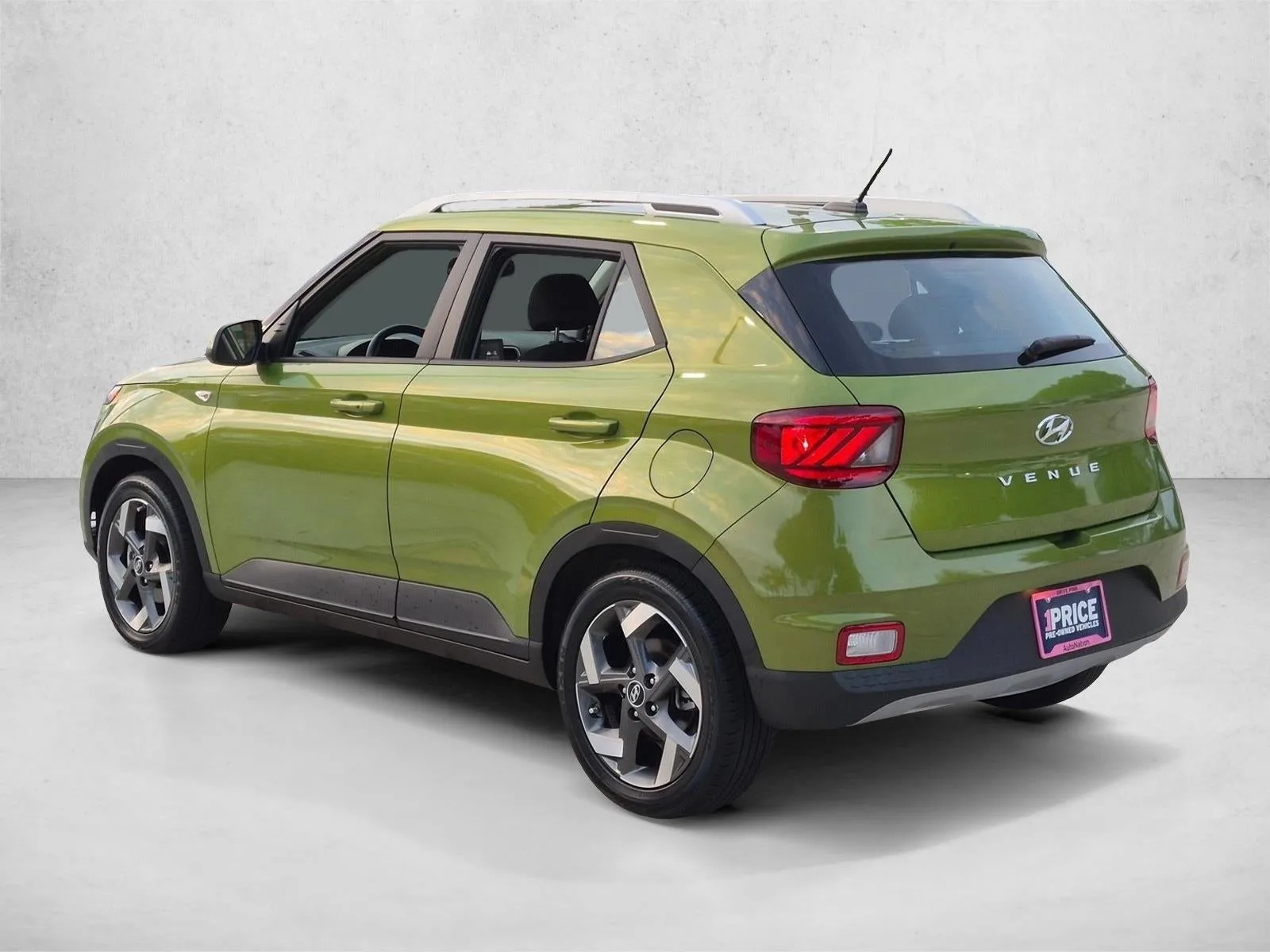 2024 Hyundai VENUE SEL IVT photo 7