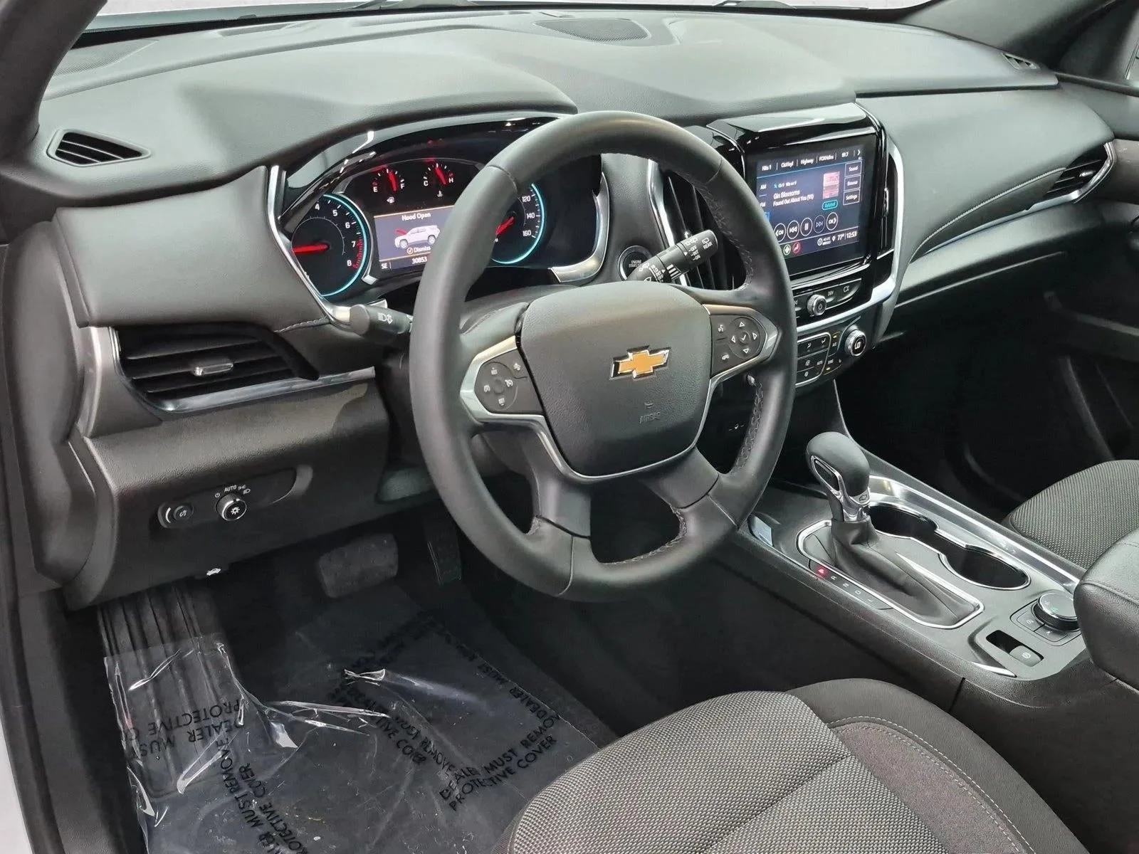 2023 Chevrolet Traverse LT Cloth photo 6
