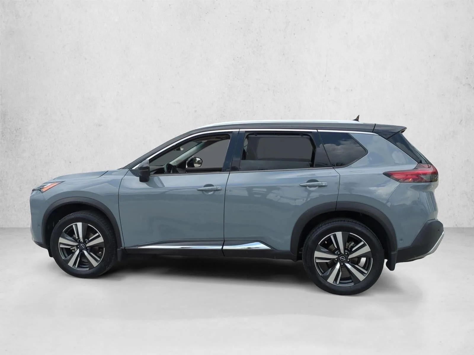 2022 Nissan Rogue FWD Platinum photo 9