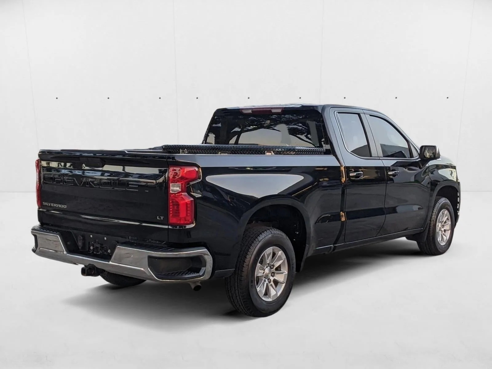 2020 Chevrolet Silverado 1500 LT photo 5