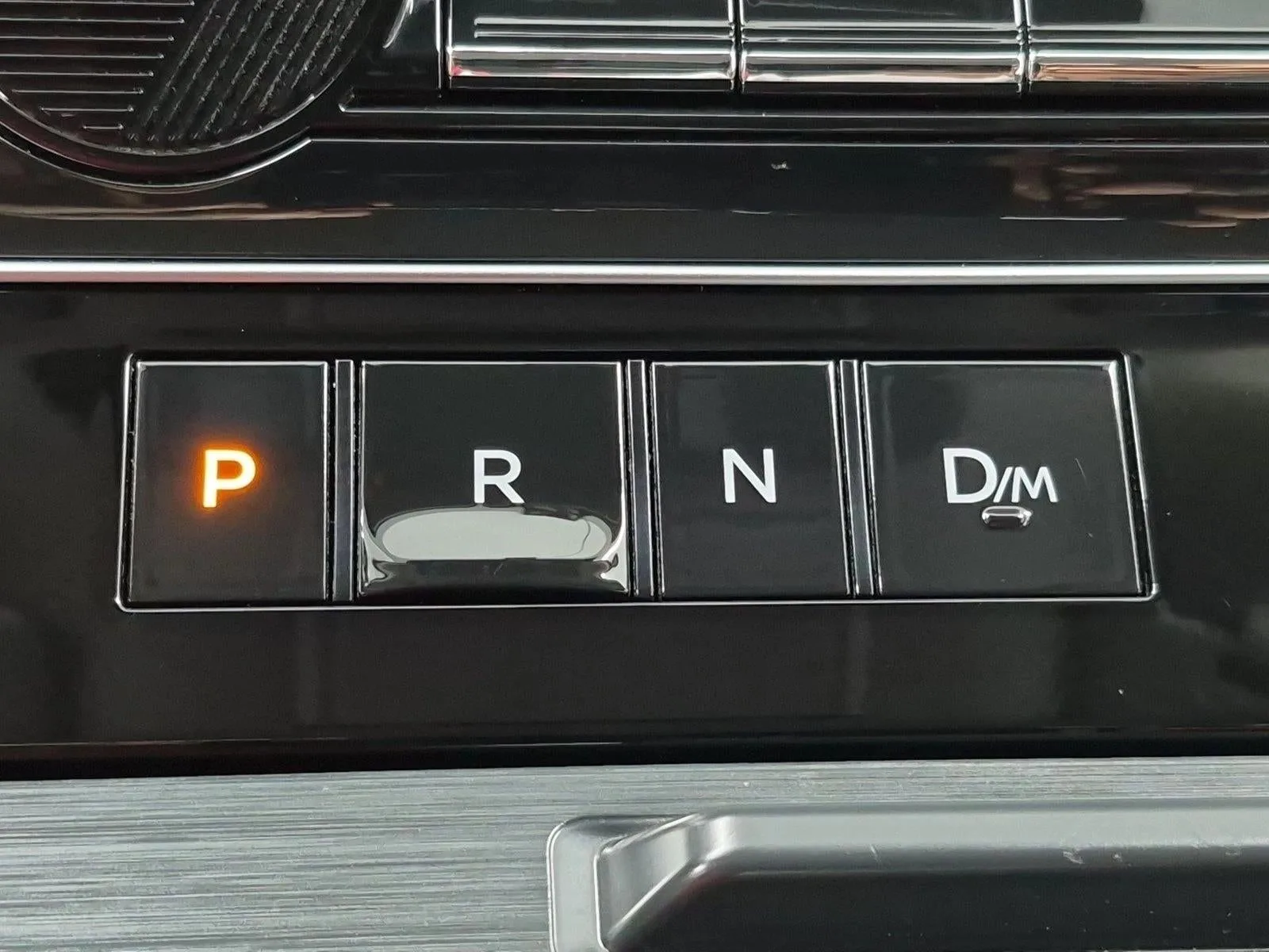 2025 Nissan Armada SV 2WD photo 12