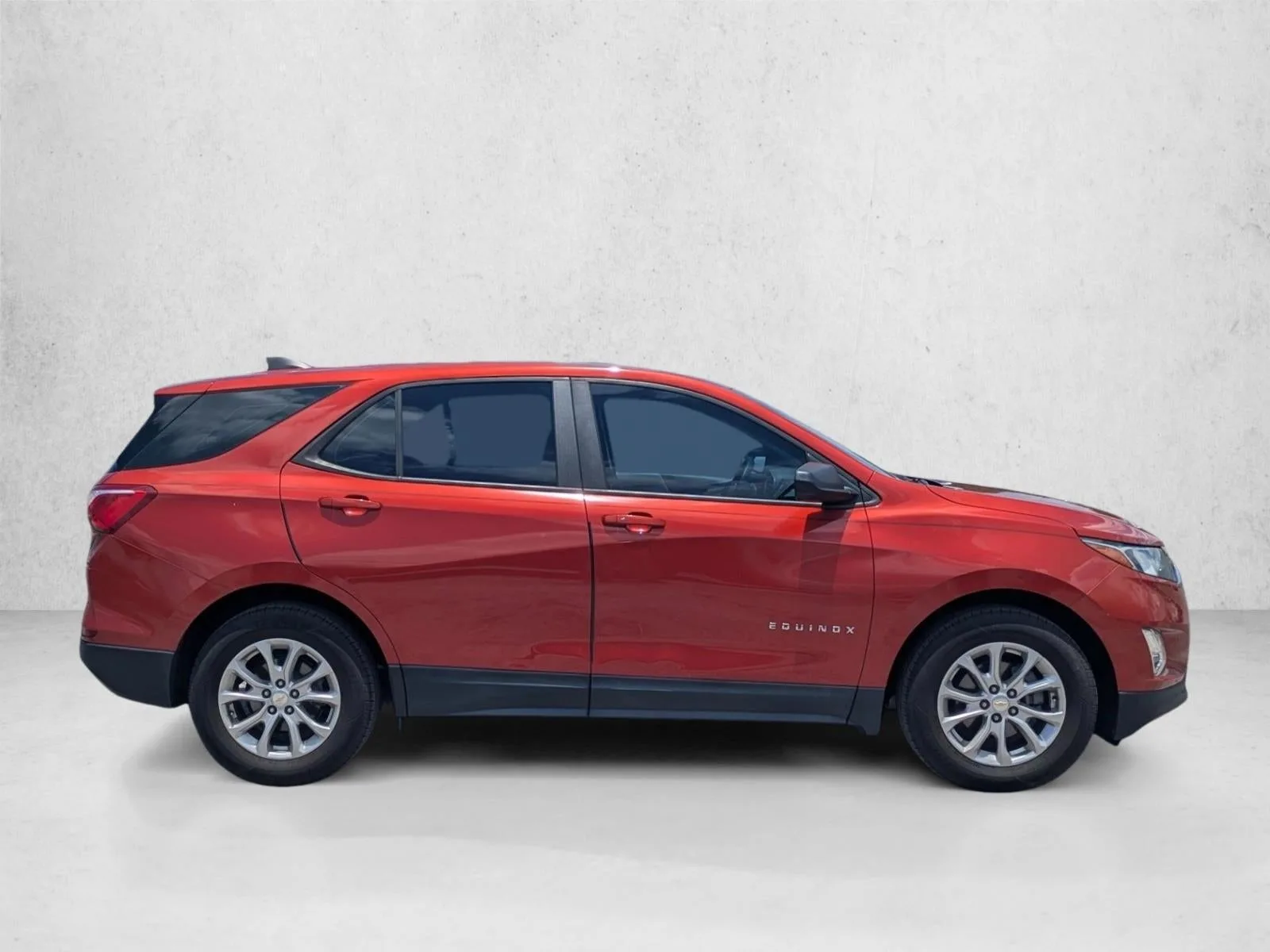 2020 Chevrolet Equinox LS photo 4