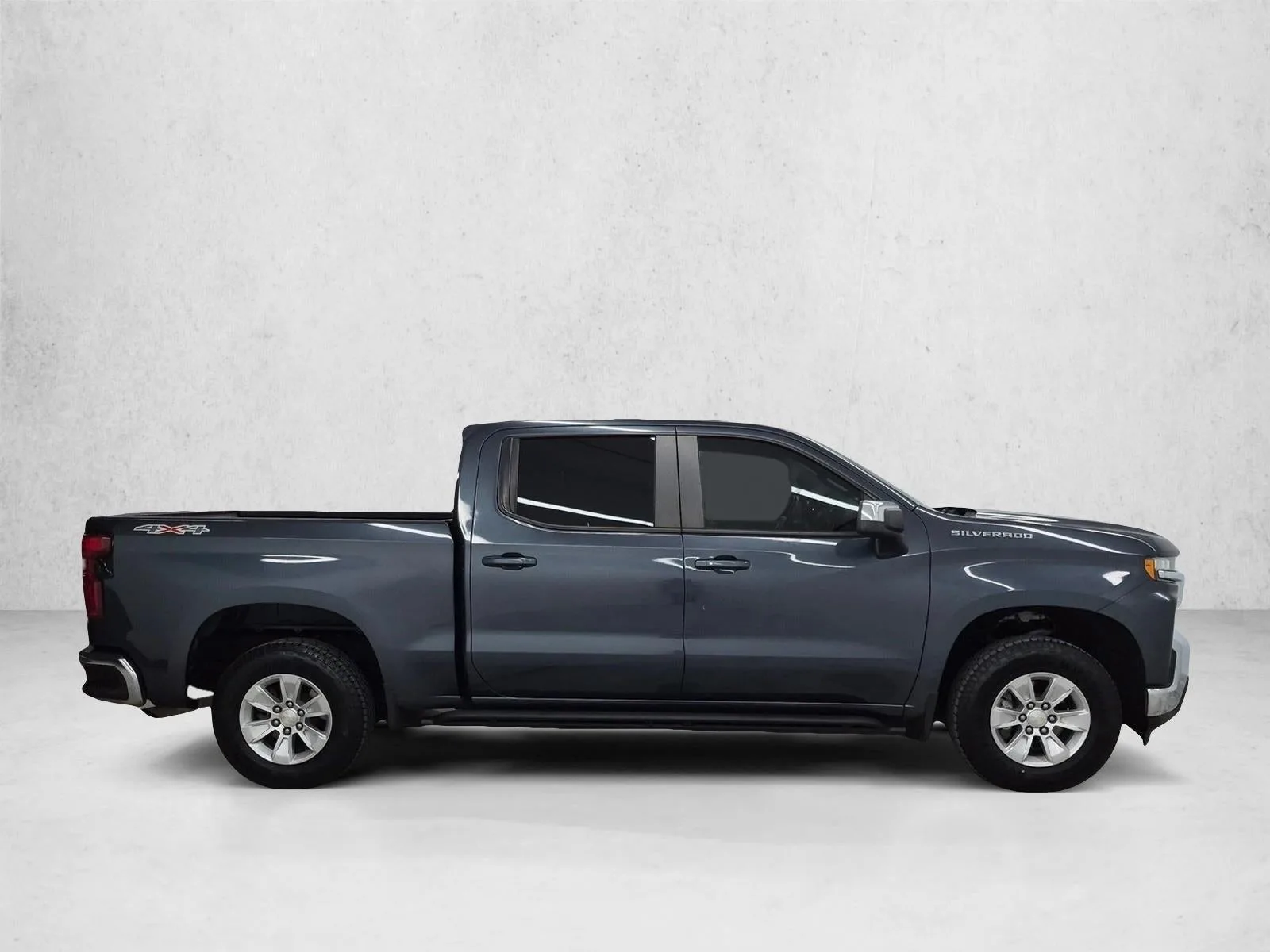2021 Chevrolet Silverado 1500 LT photo 4