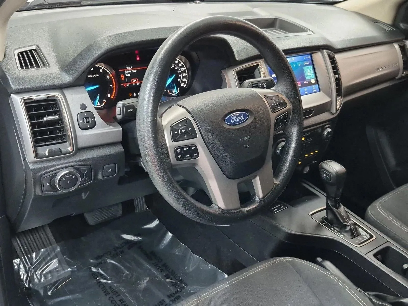 2023 Ford Ranger XLT photo 9