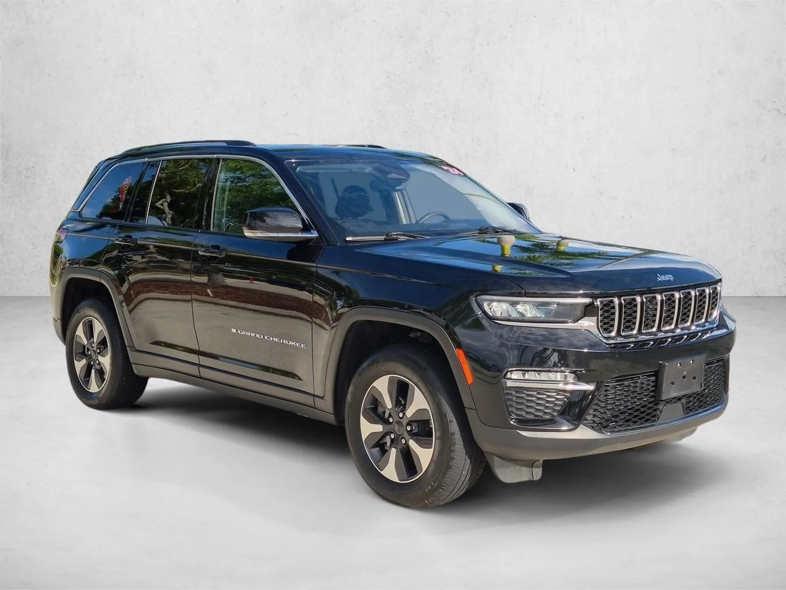 2024 Jeep Grand Cherokee 4xe 4x4 photo 3