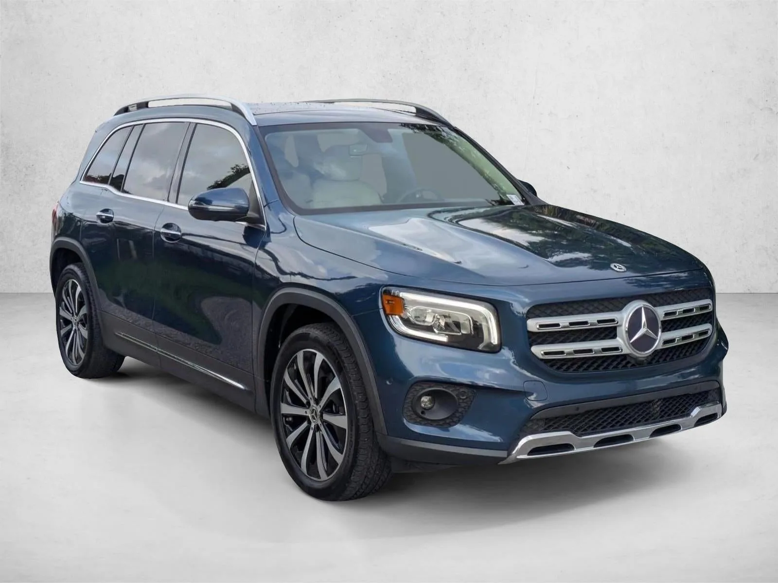 2023 Mercedes-Benz GLB GLB 250 SUV photo 3