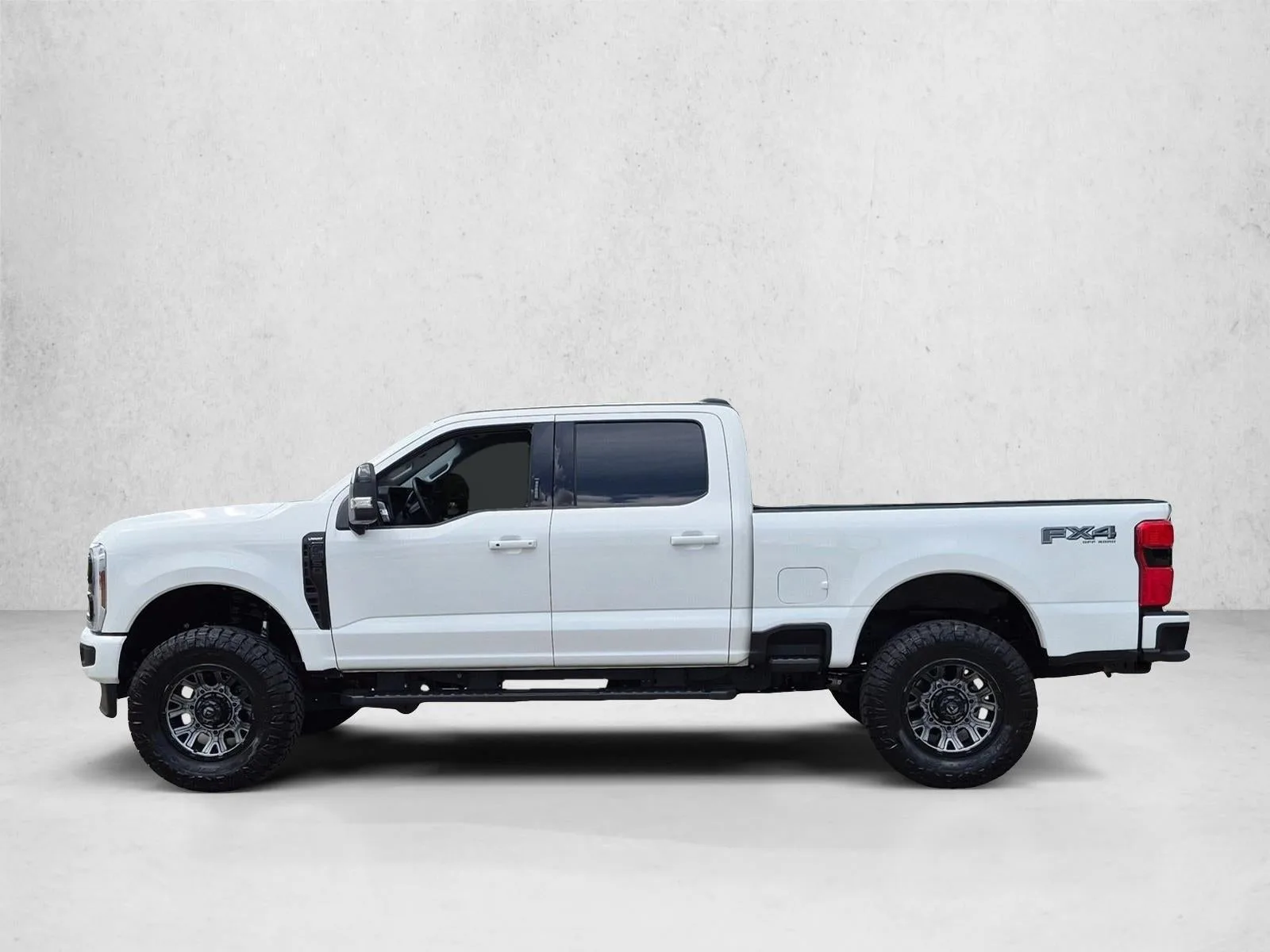 2024 Ford F-250 LARIAT photo 9