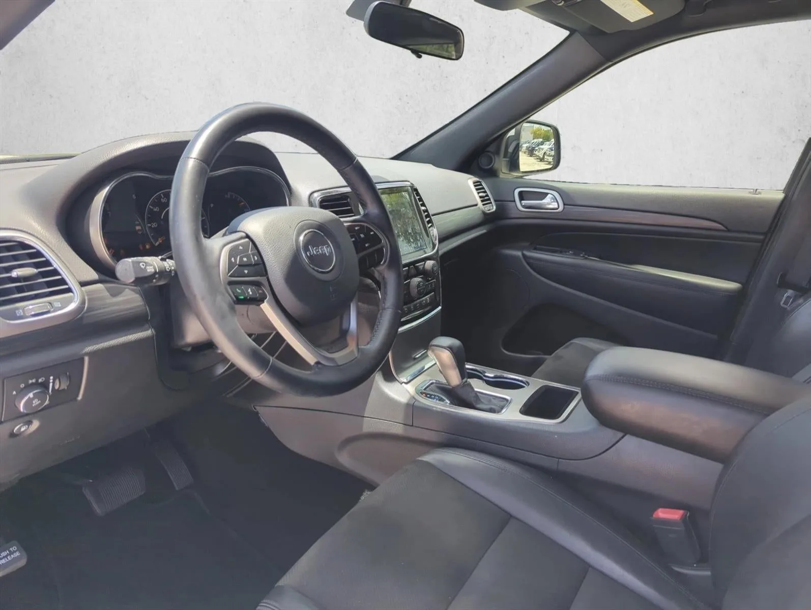 2021 Jeep Grand Cherokee Laredo X 4x4 photo 6