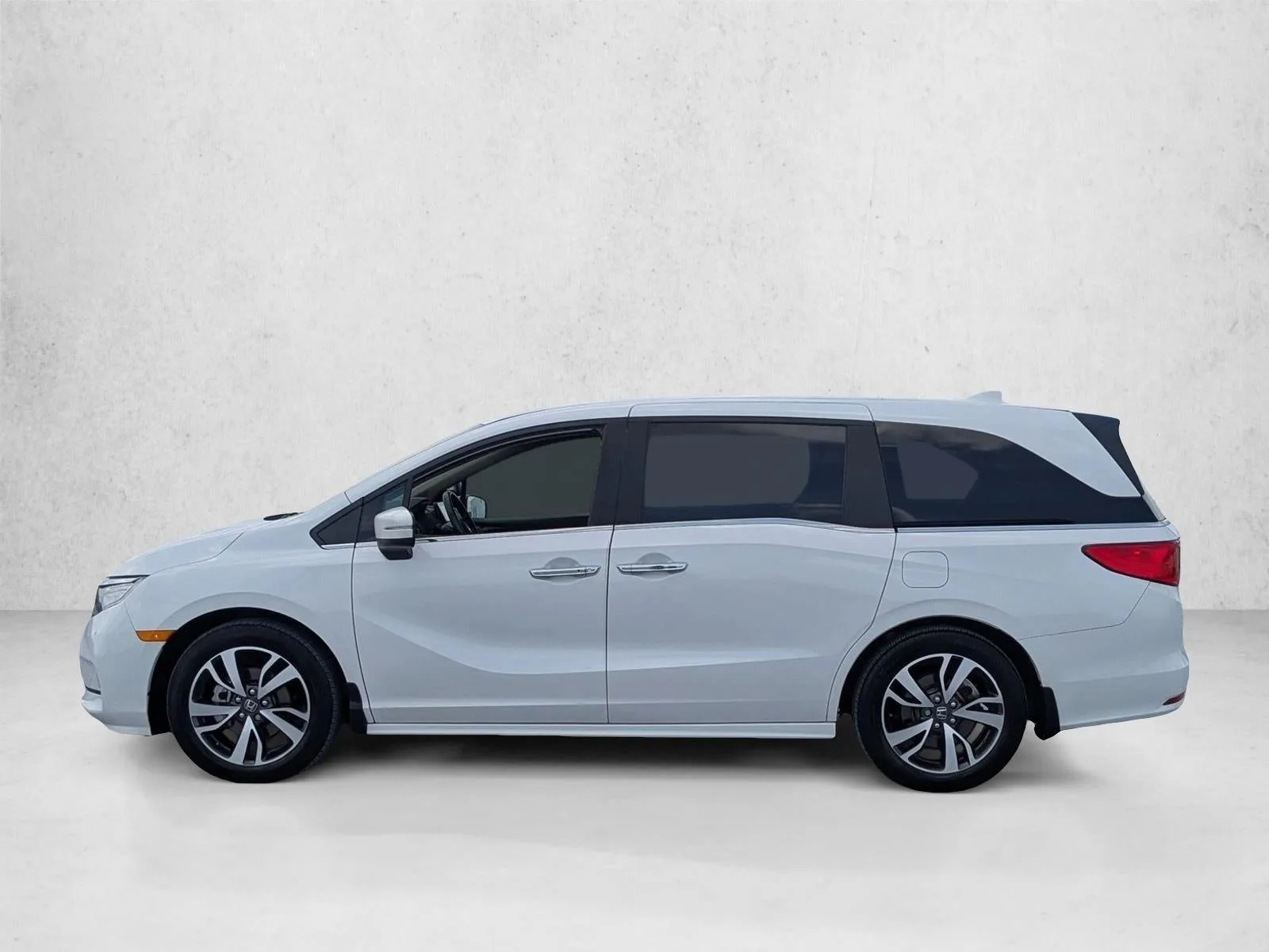 2024 Honda Odyssey Touring photo 9