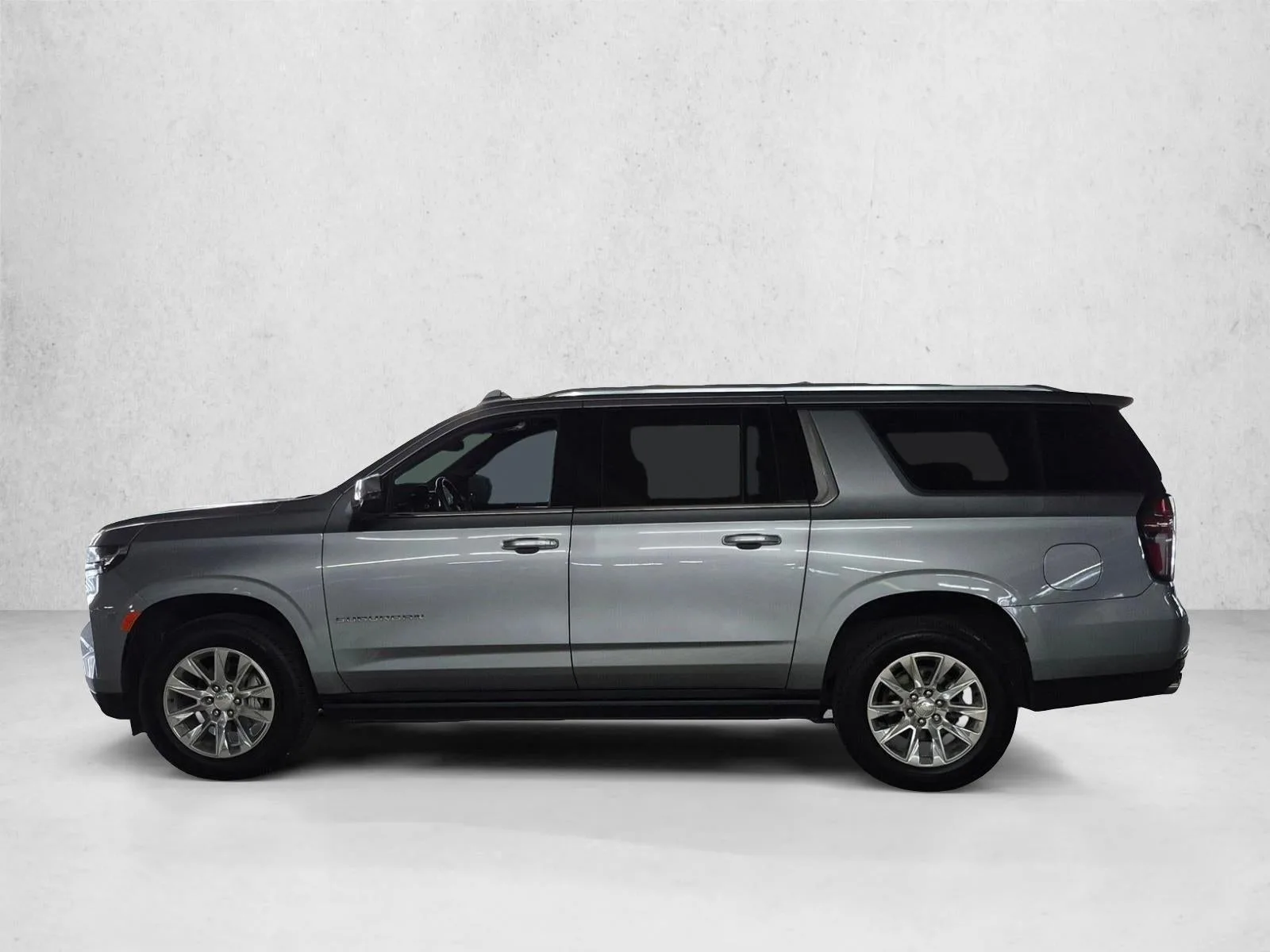 2023 Chevrolet Suburban Premier photo 8
