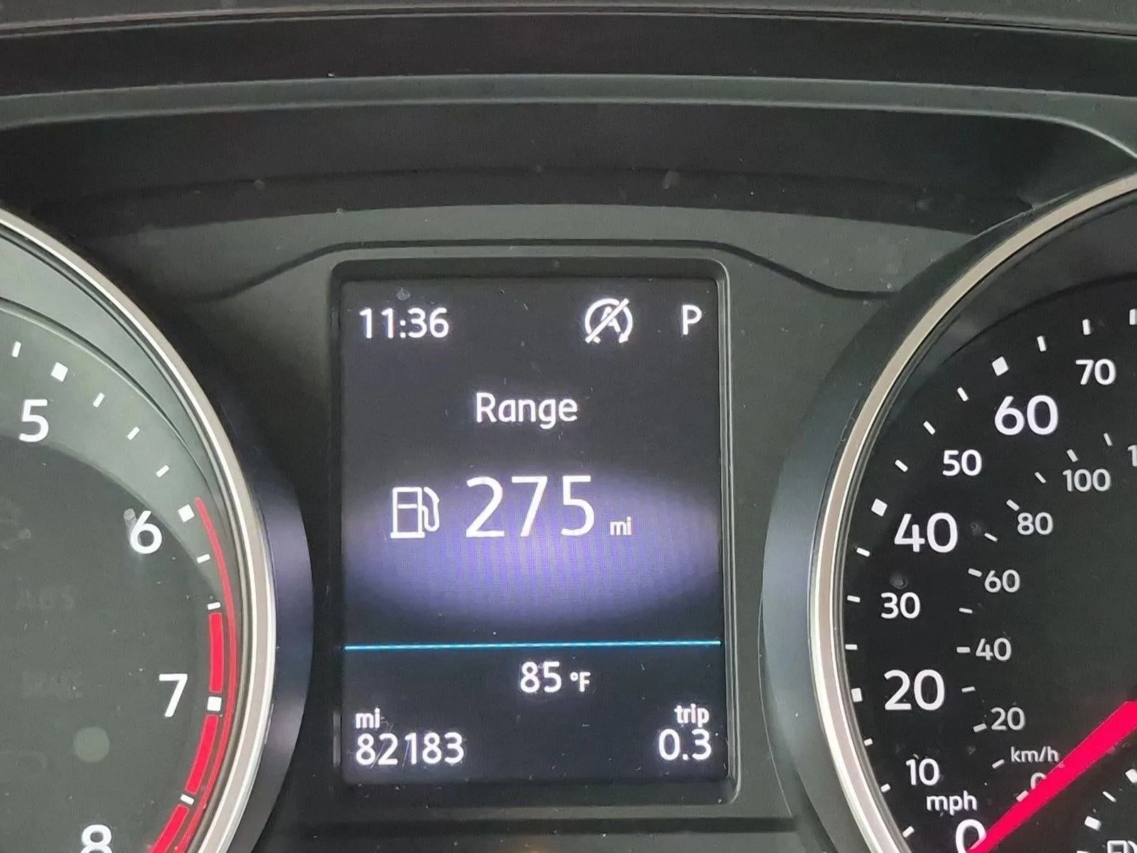 2018 Volkswagen Tiguan 2.0T SE FWD photo 11