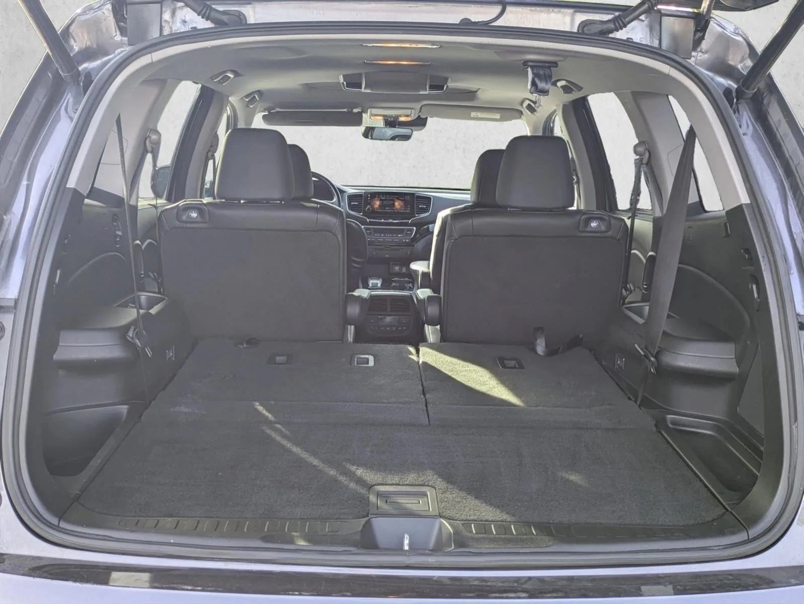 2019 Honda Pilot Touring 7-Passenger 2WD photo 7