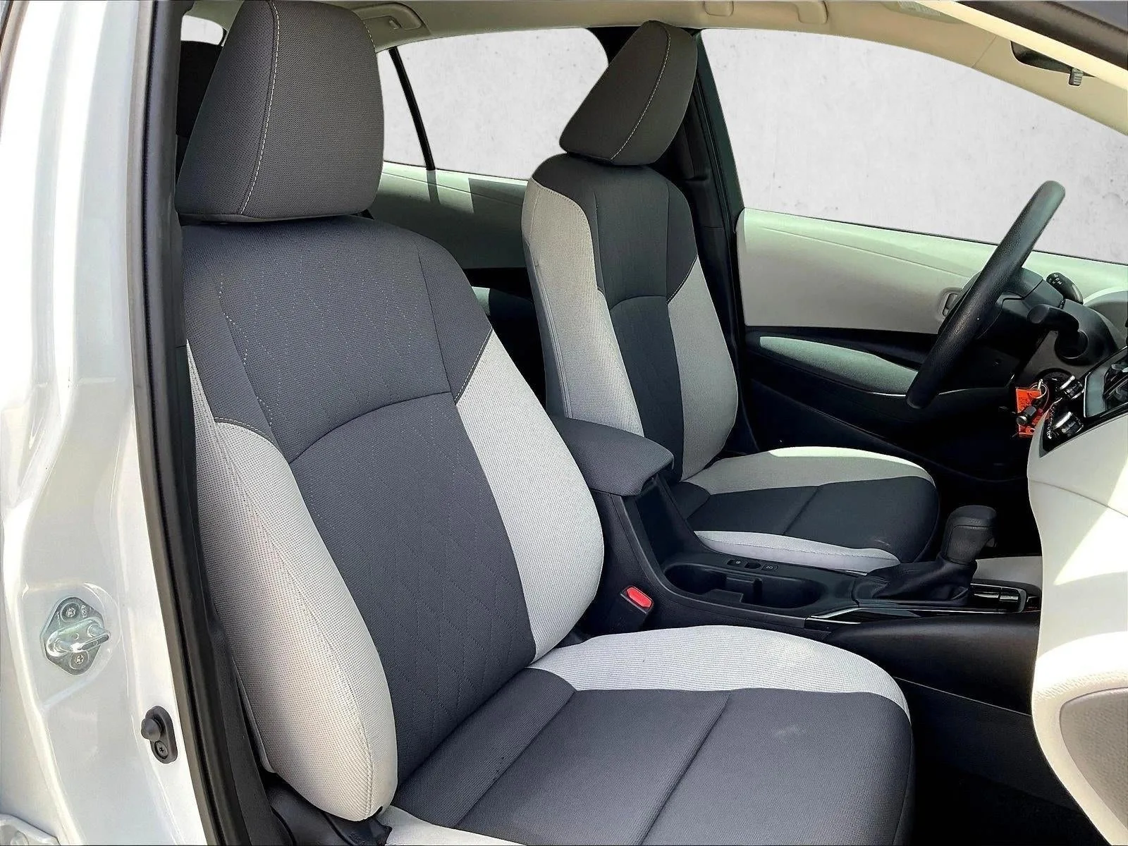 2024 Toyota Corolla LE CVT (Natl) photo 9