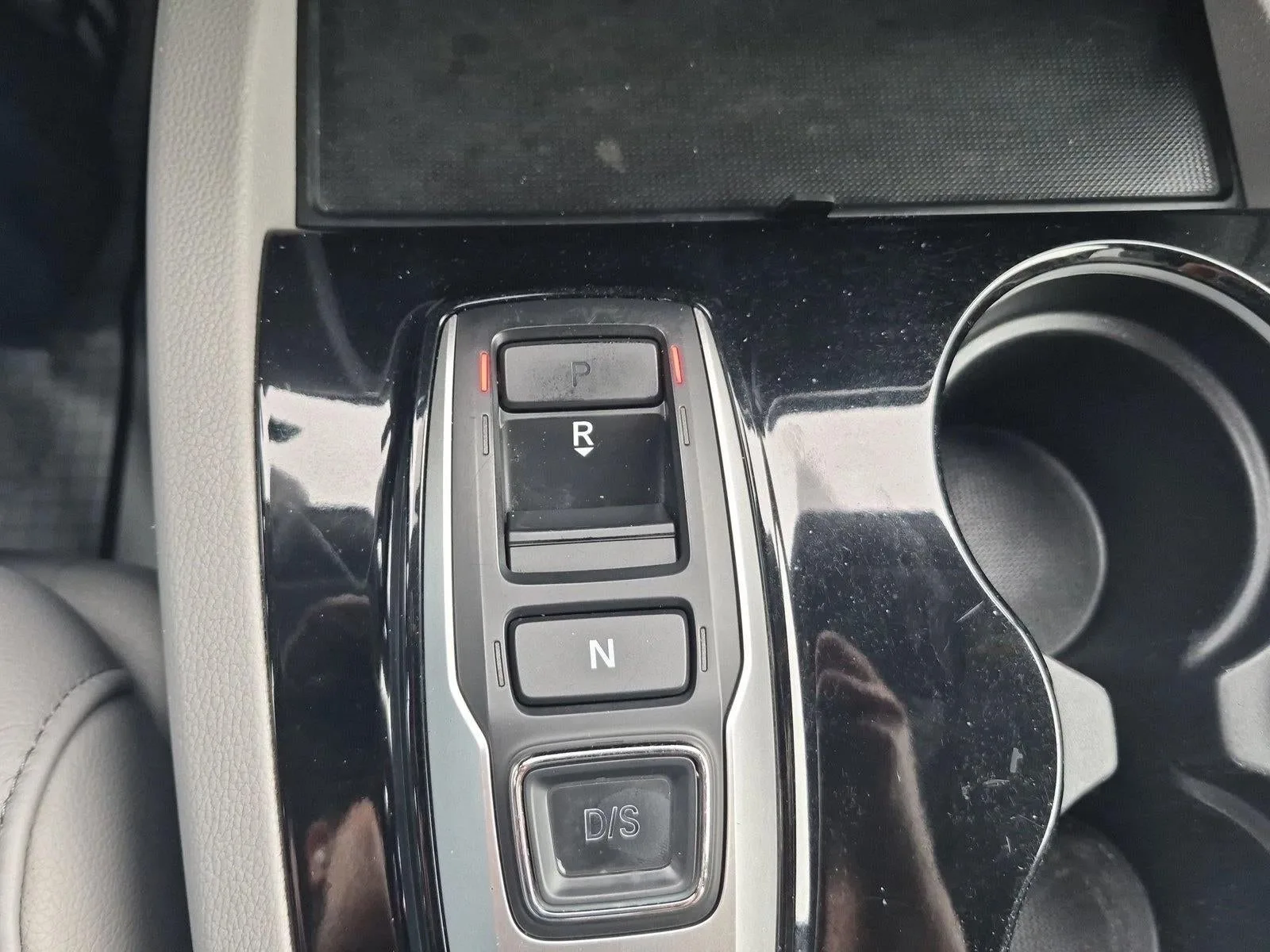 2019 Honda Pilot Touring 7-Passenger AWD photo 12