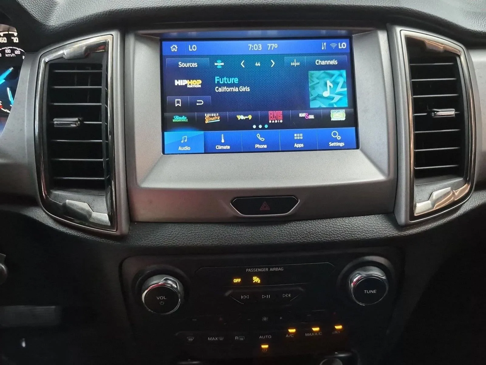 2023 Ford Ranger XLT photo 12