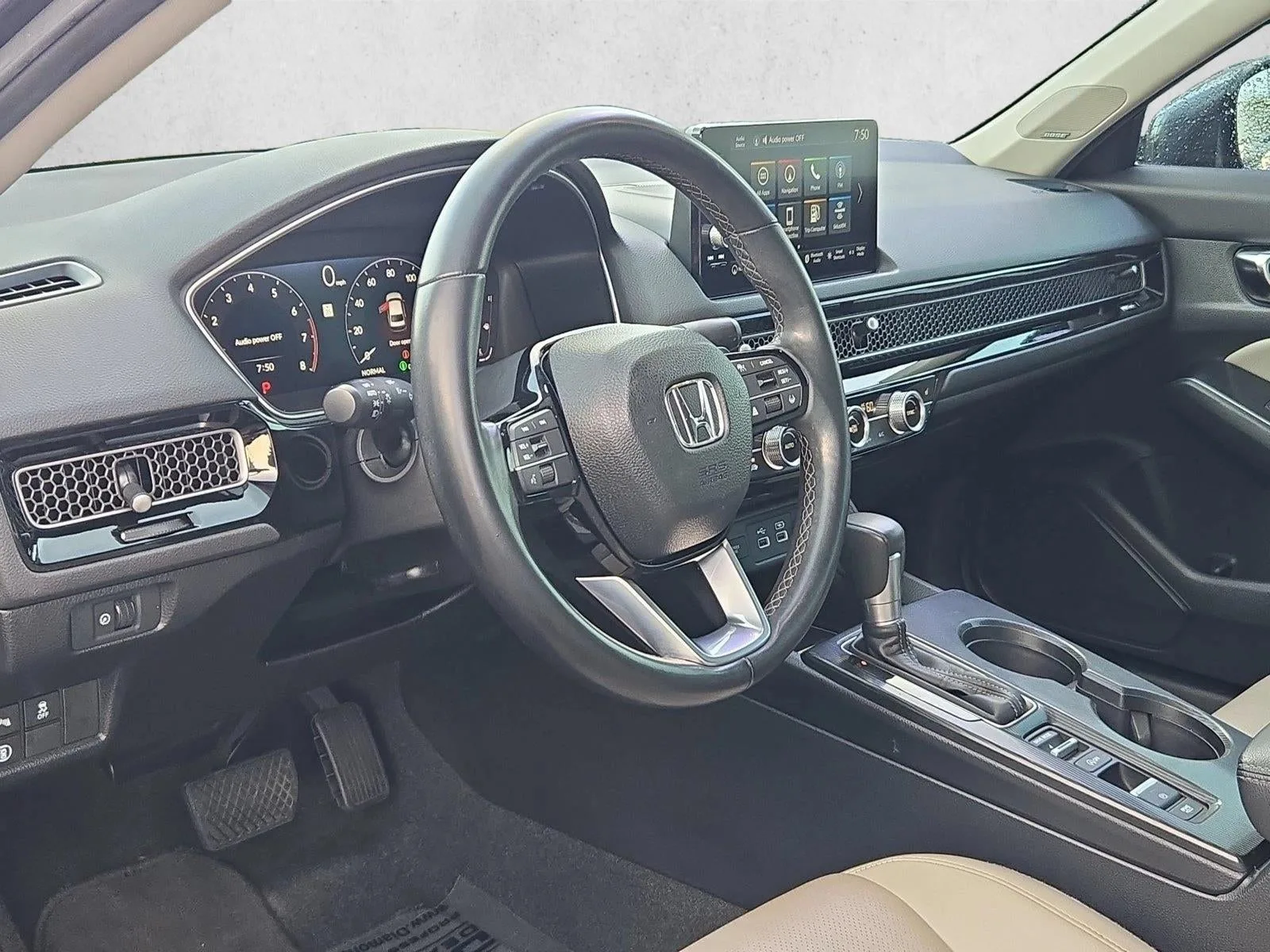 2024 Honda Civic Sedan Touring CVT photo 11