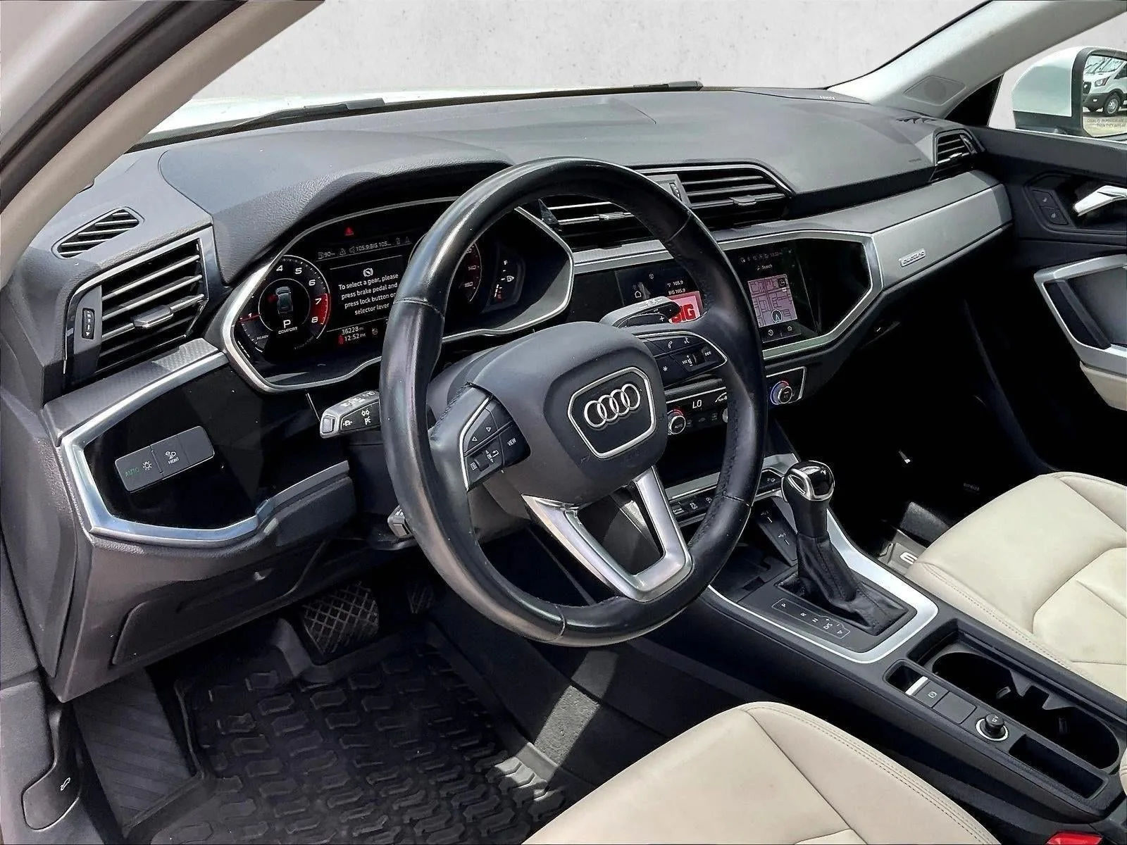 2022 Audi Q3 S line Premium Plus 45 TFSI quattro photo 12