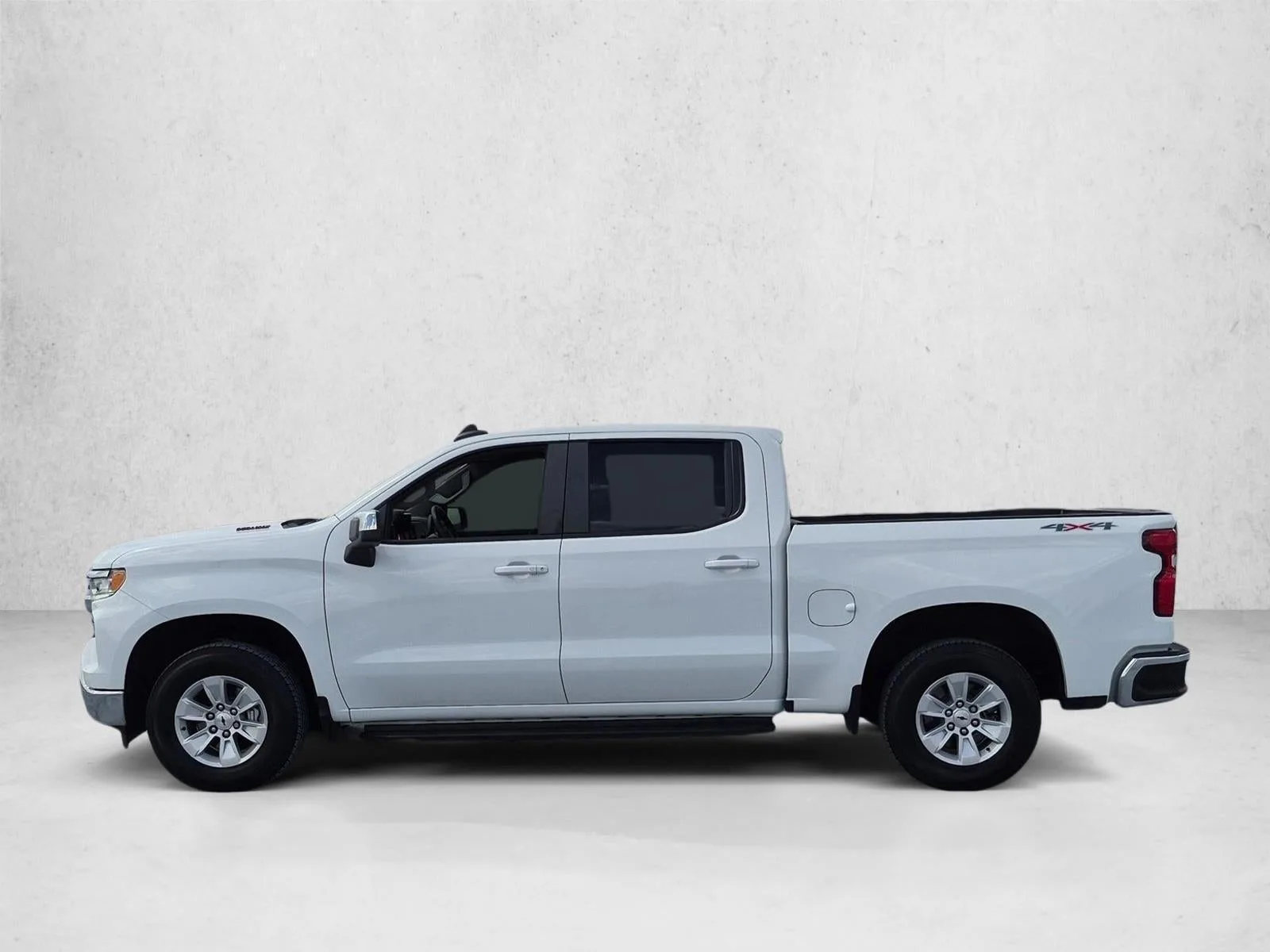 2023 Chevrolet Silverado 1500 LT photo 9